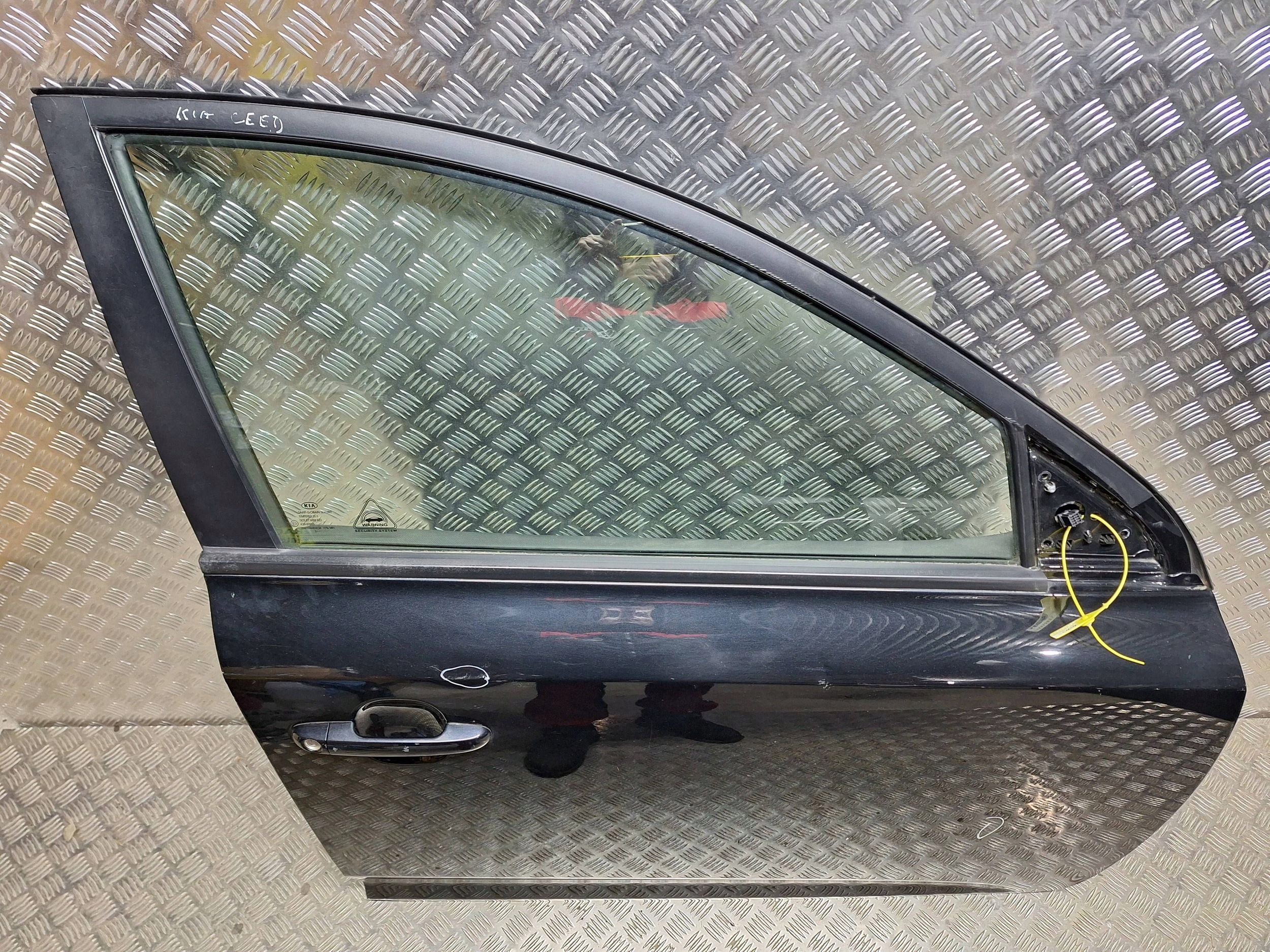 door right front KIA CEED and 07-12 complete