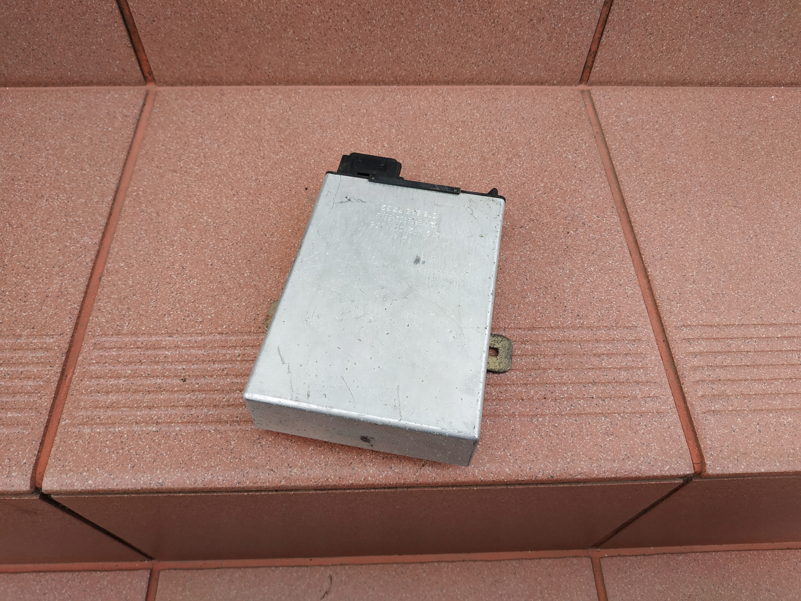 Moduł sterownik przekaźnik tempomatu Mercedes 124 W124 Wersja Europejska