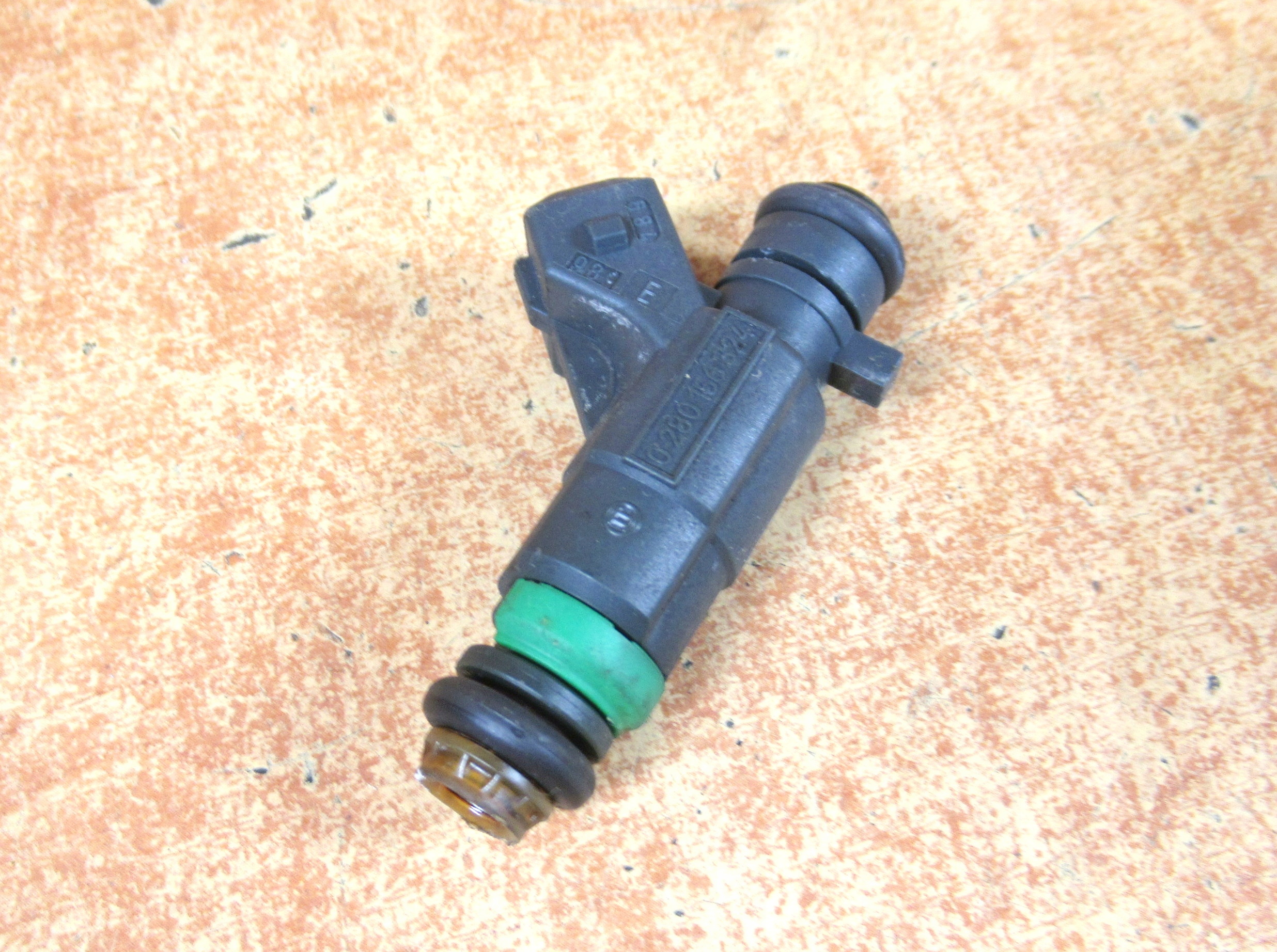 WTRYSKIWACZ WTRYSK CITROEN C2 C3 1,1 8V 0280156324