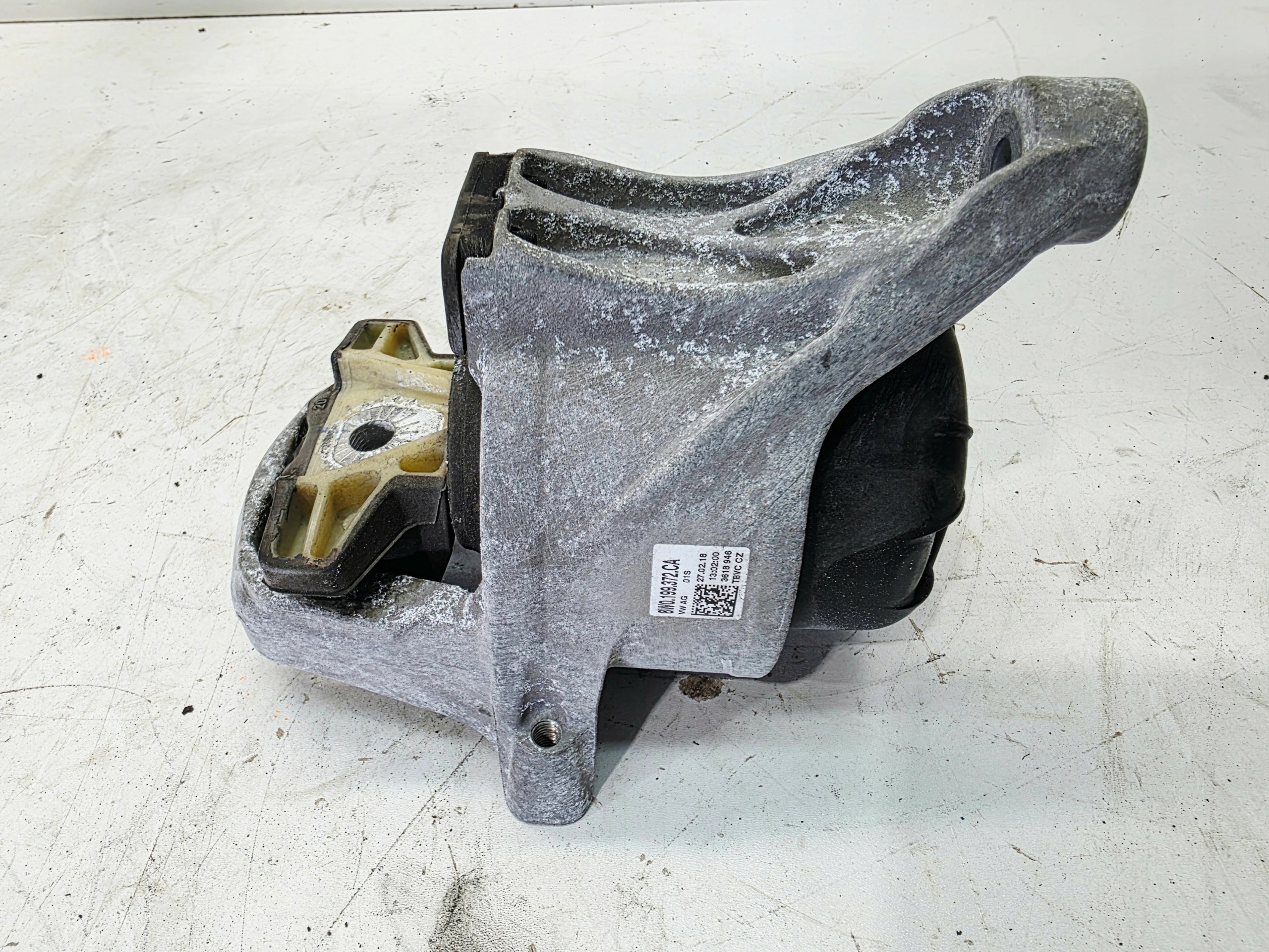 support engine mount right AUDI A4 B9 A5 8W 1.4 TFSI 8W0199372CA