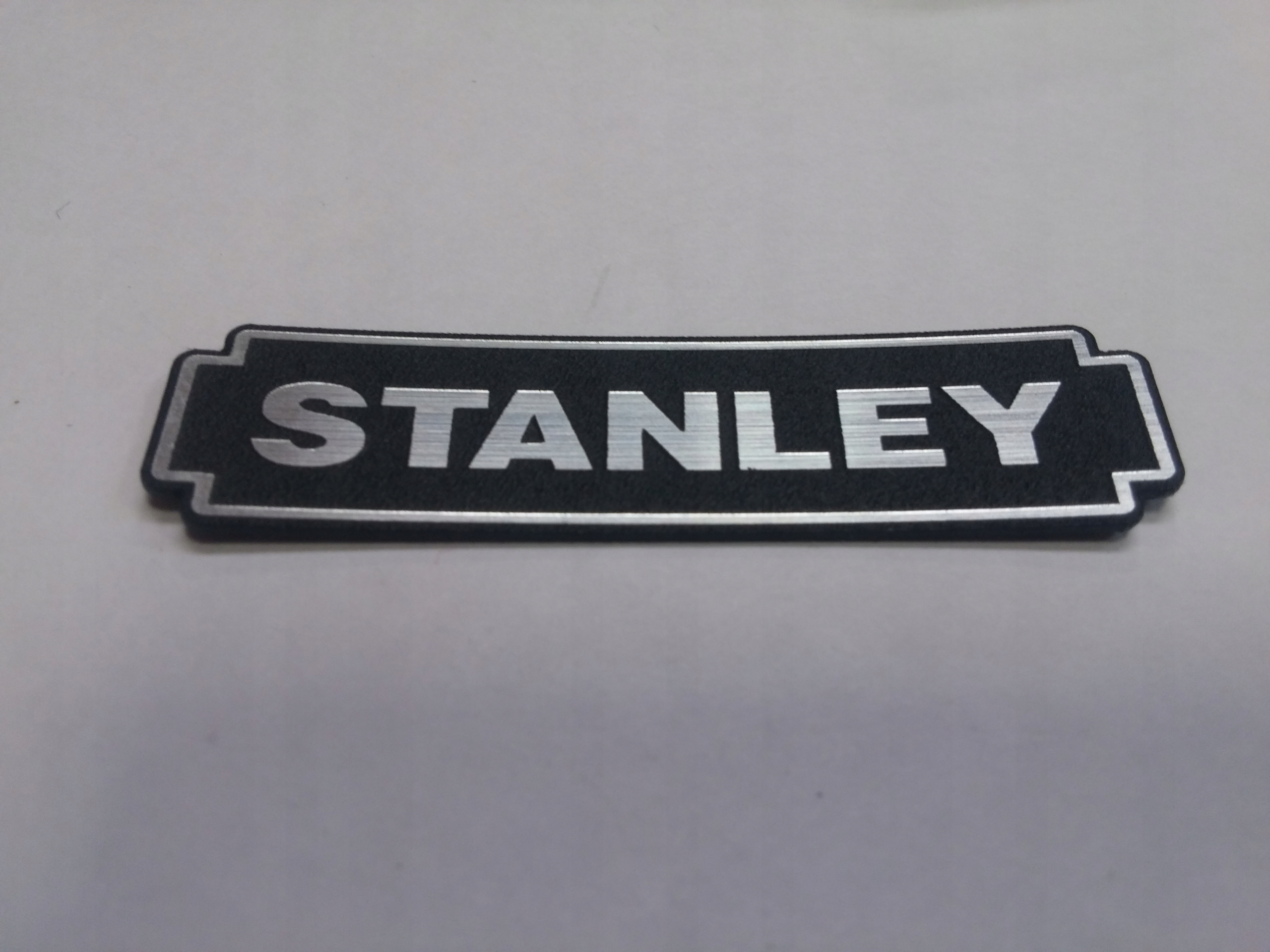 

Stanley naklejka emblemat 118 x 30 mm * Srebrna