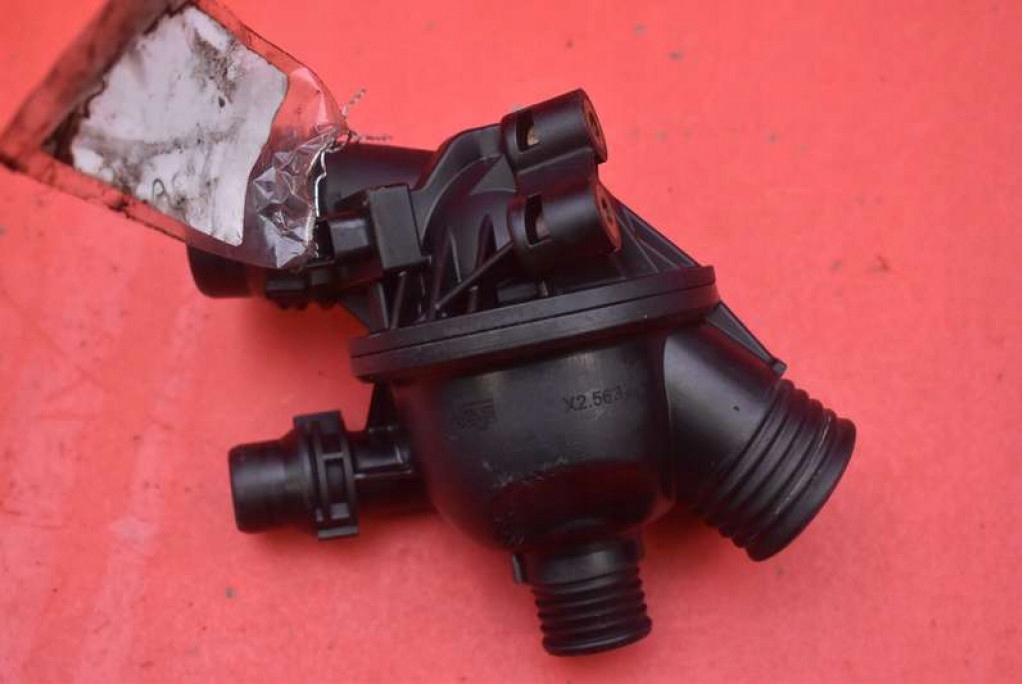 csomag TERMOSTATU 7552403 BMW E90 E91 2.0i 143 KM 04-10