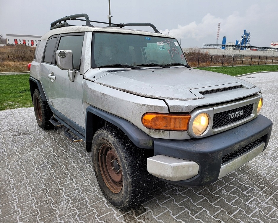 FJ CRUISER КУЗОВЩИНА ДАХ КАБІНА БЕЗ НЕЩАСНИХ ВИПАДКІВ