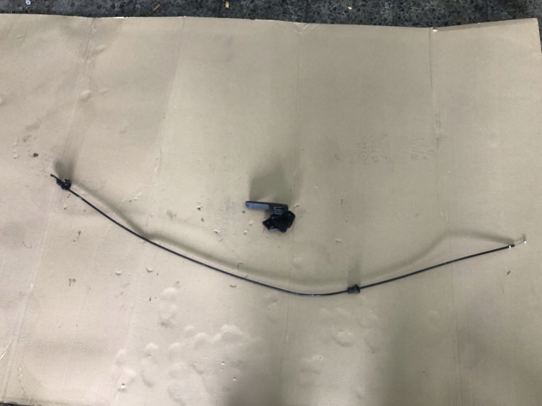 1J1823533C 1E1823530A - Трос + ручка відкривання капота TRANSPORTER T6 15-