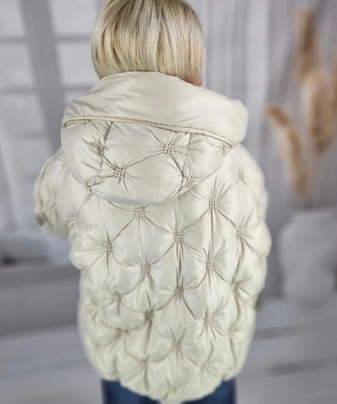 Kurtka Przejściowa JULIET - Stylowa Ochrona w Każdej Pogodzie! Długość do bioder