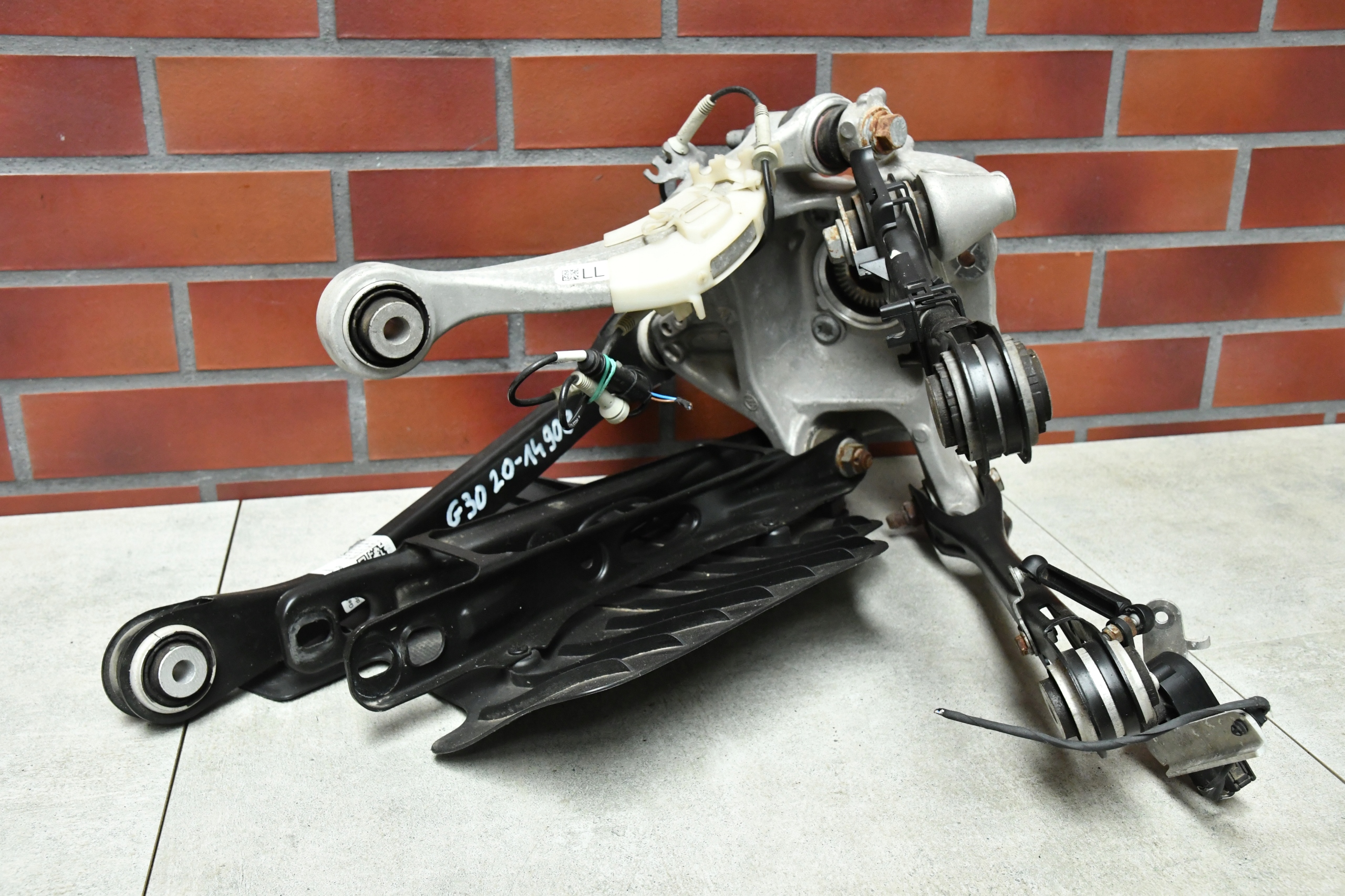 swing left arm rear part BMW 5 G30 16979km DEMONTAZ