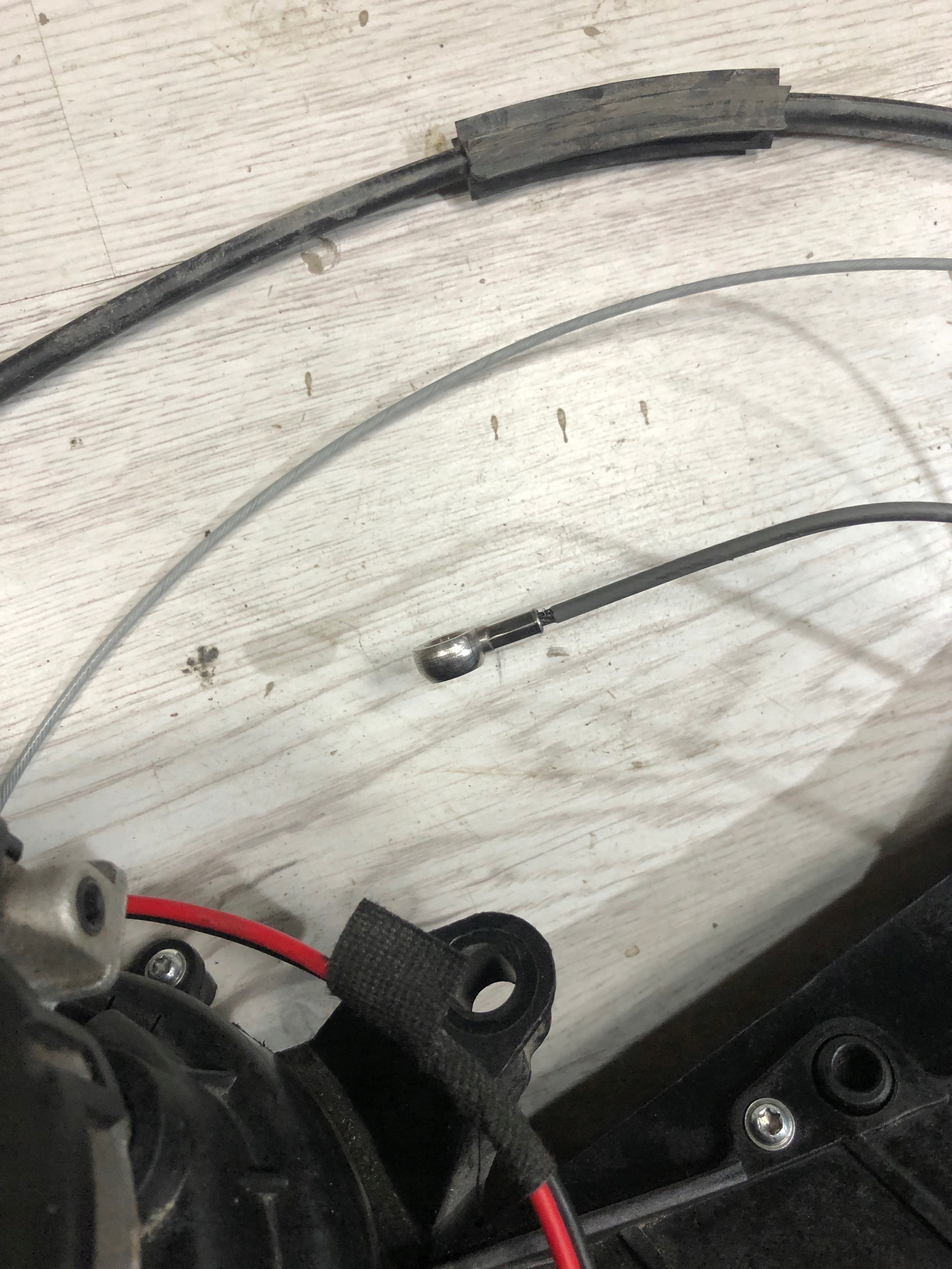 MERCEDES W447 MECHANIZM SILOWNIK DRZWI 4477603300 Part manufacturer Mercedes Benz OE