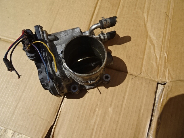 Дросельна заслінка TOYOTA 2.0 D T27