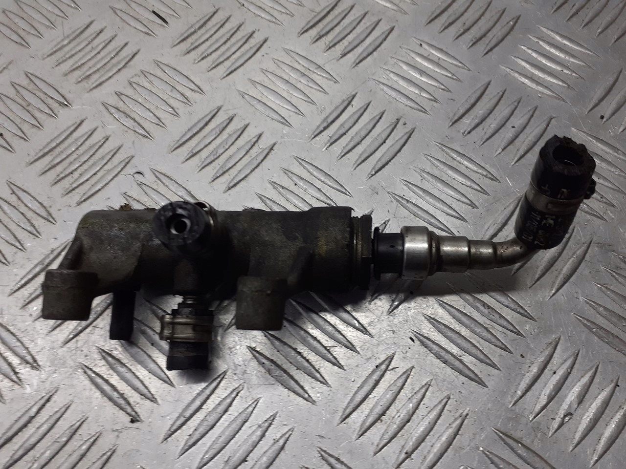 ROZDZIELACZ PALIWA OPEL ASTRA H 1.9 CDTI 55183043 Typ samochodu Samochody osobowe