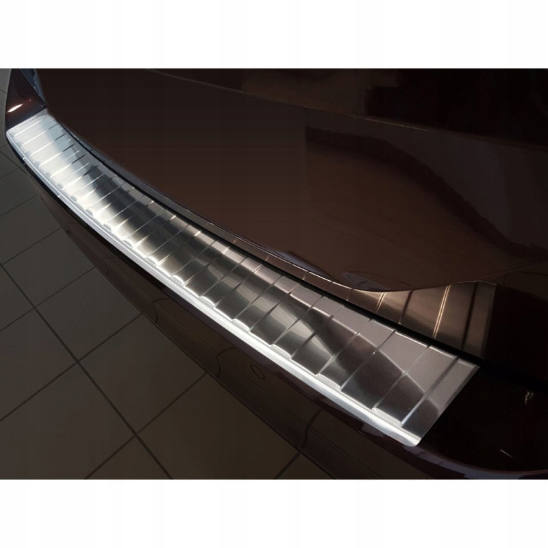 Ochranná lišta hrany kufra Vw Passat 2015-2023 (combi, matná)
