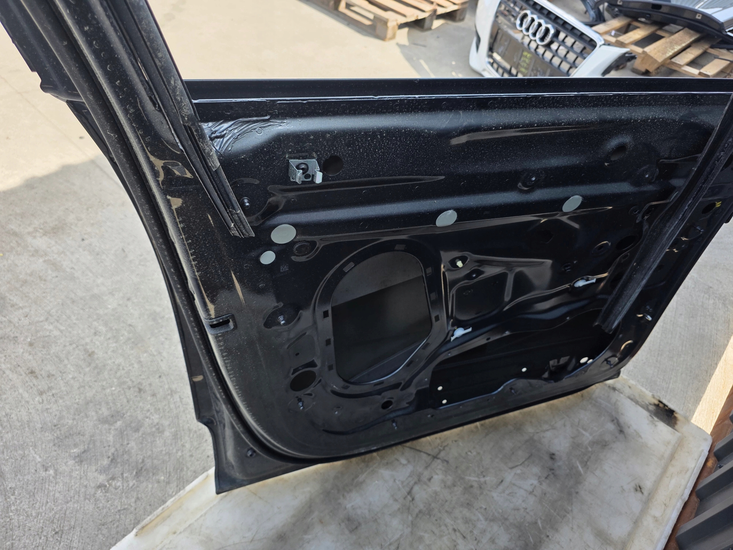 door left front AUDI Q7 4M LZ7S original OD 2016 ROKU !!!