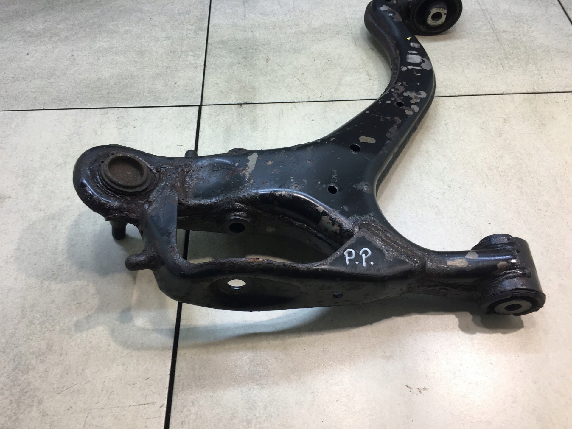 rameno pravý předek DISCOVERY III 2.7 TD V6