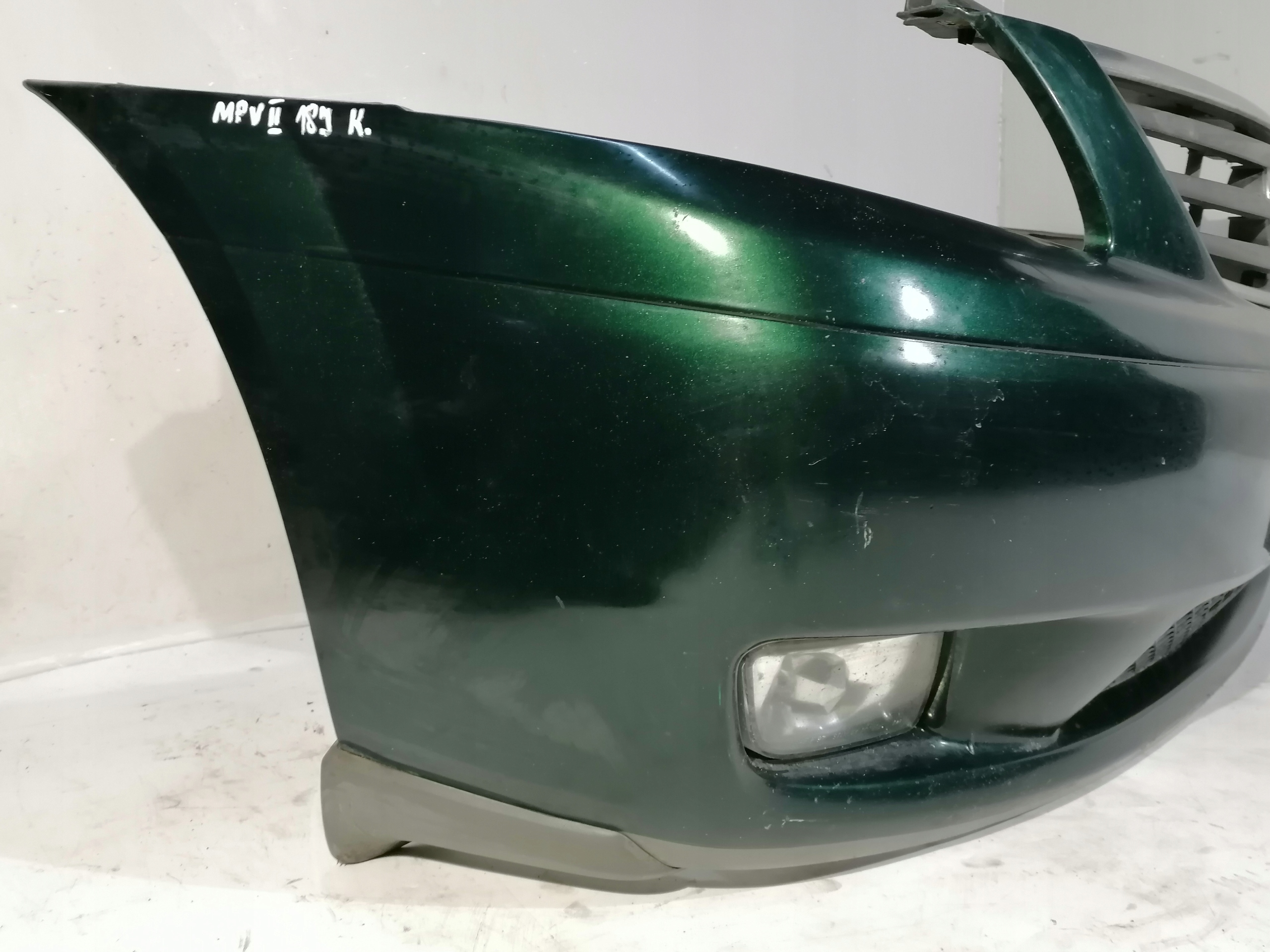 Mazda MPV II 2 bumper front front 18J