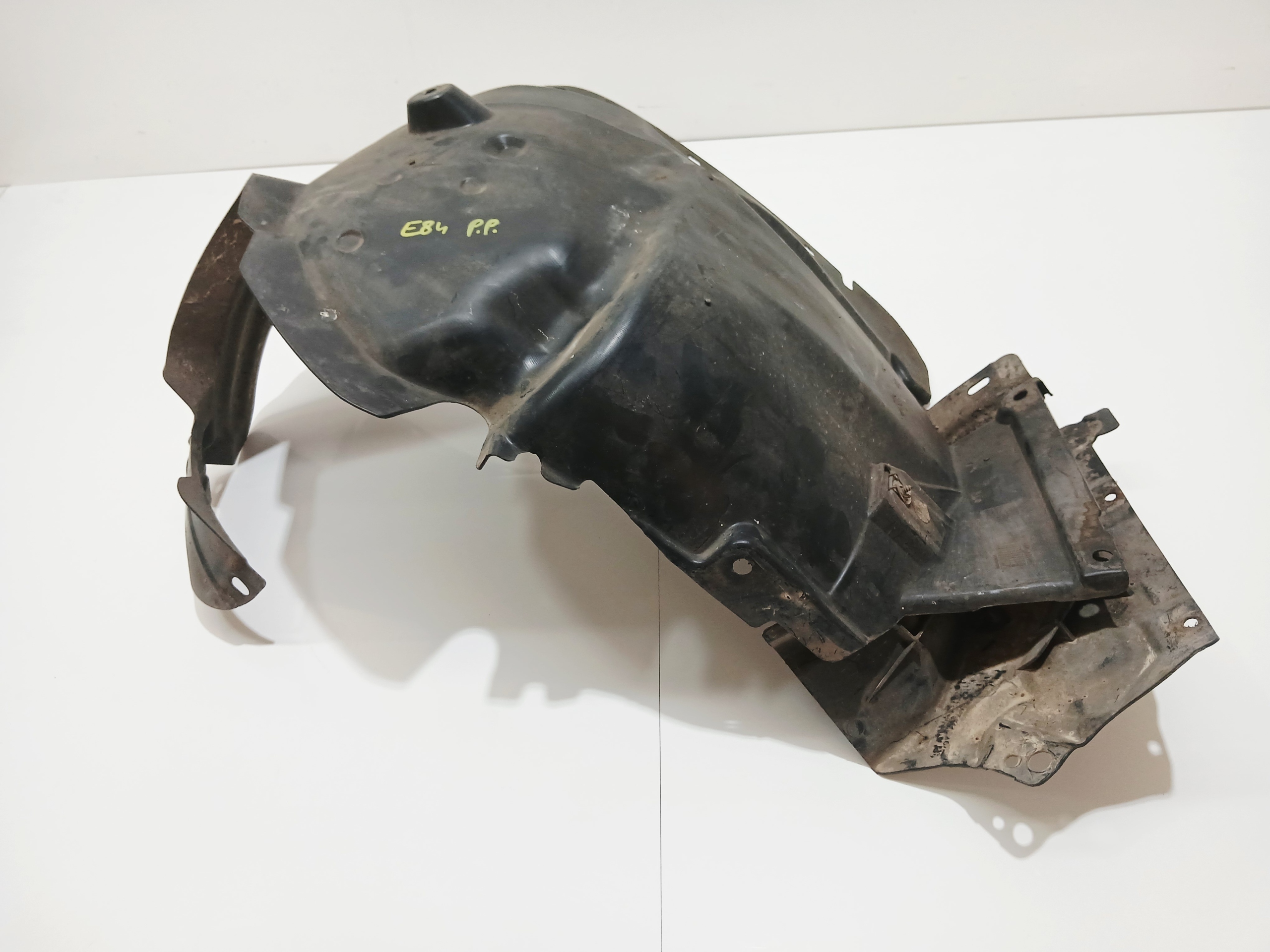 mudguard right front right front BMW X1 E84 OE 7312420 (24235688)