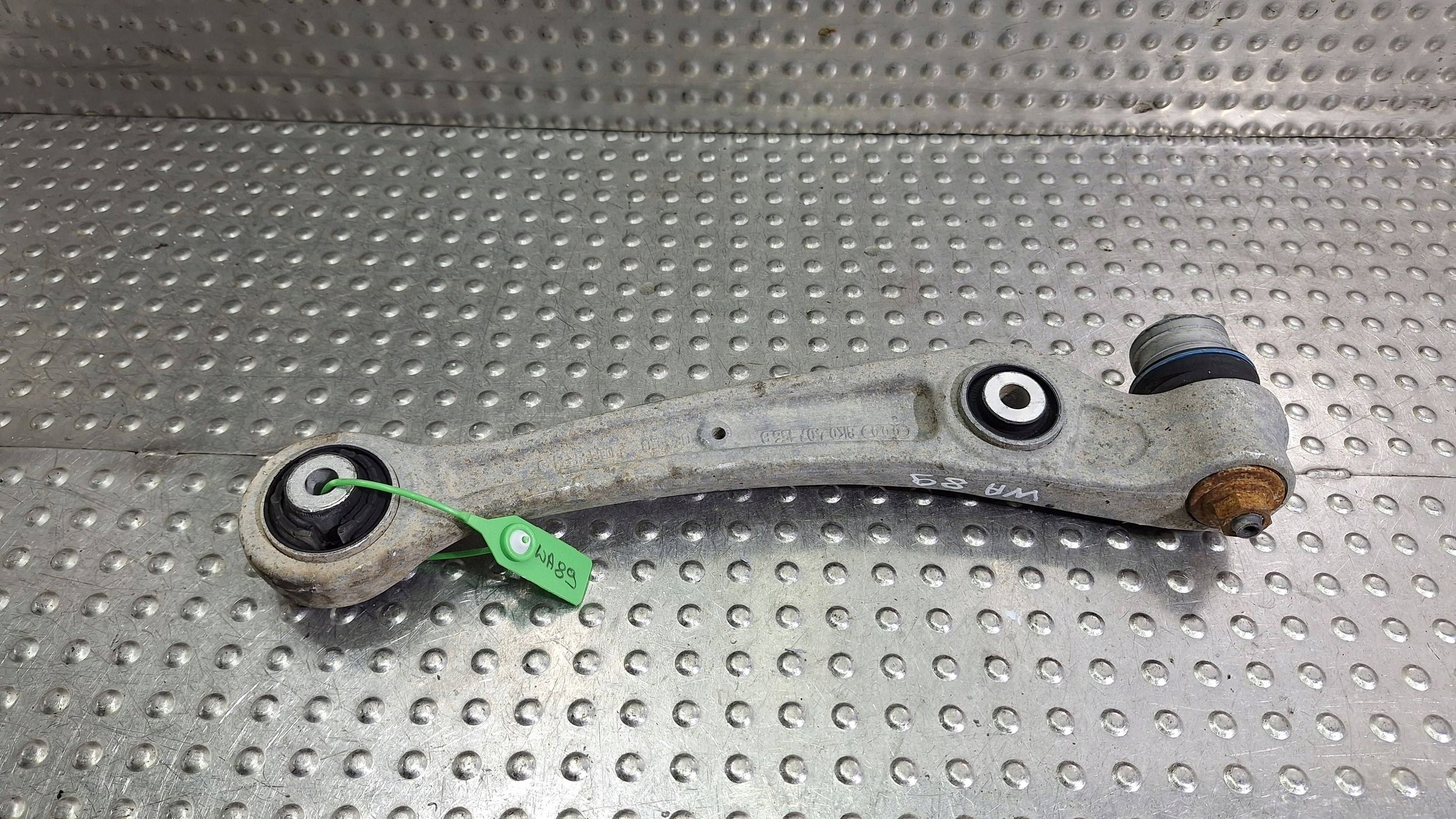 arm right front 8K0407156B AUDI A4 B8 A5 8T Q5 8R