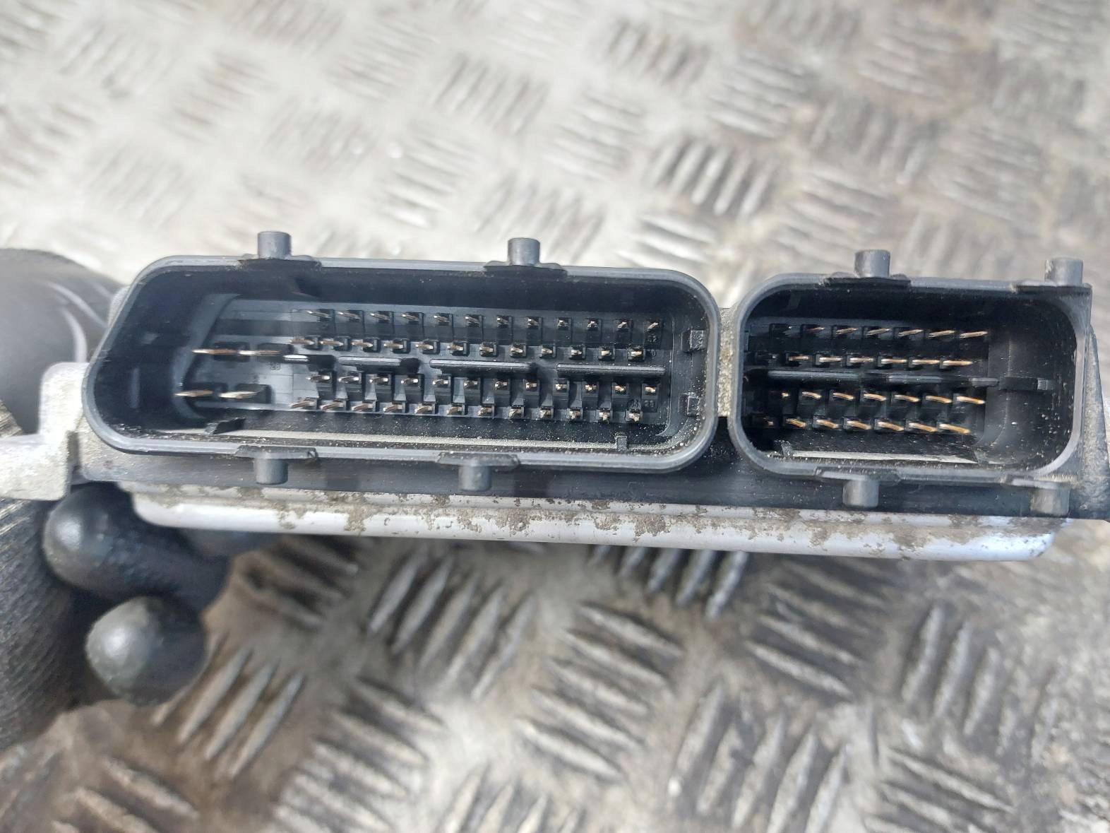 computer control unit of the engine FIAT PANDA II IAW4AF.SS 51903152