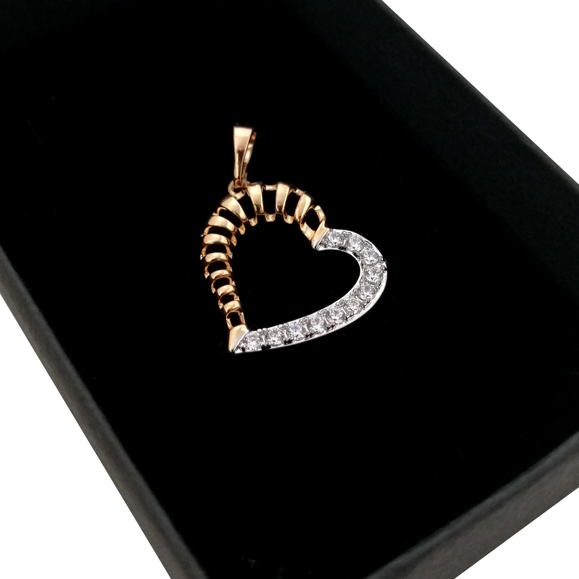 ZŁOTA ZAWIESZKA SERCE Z KRYSZTAŁKAMI 18K GWARANCJA