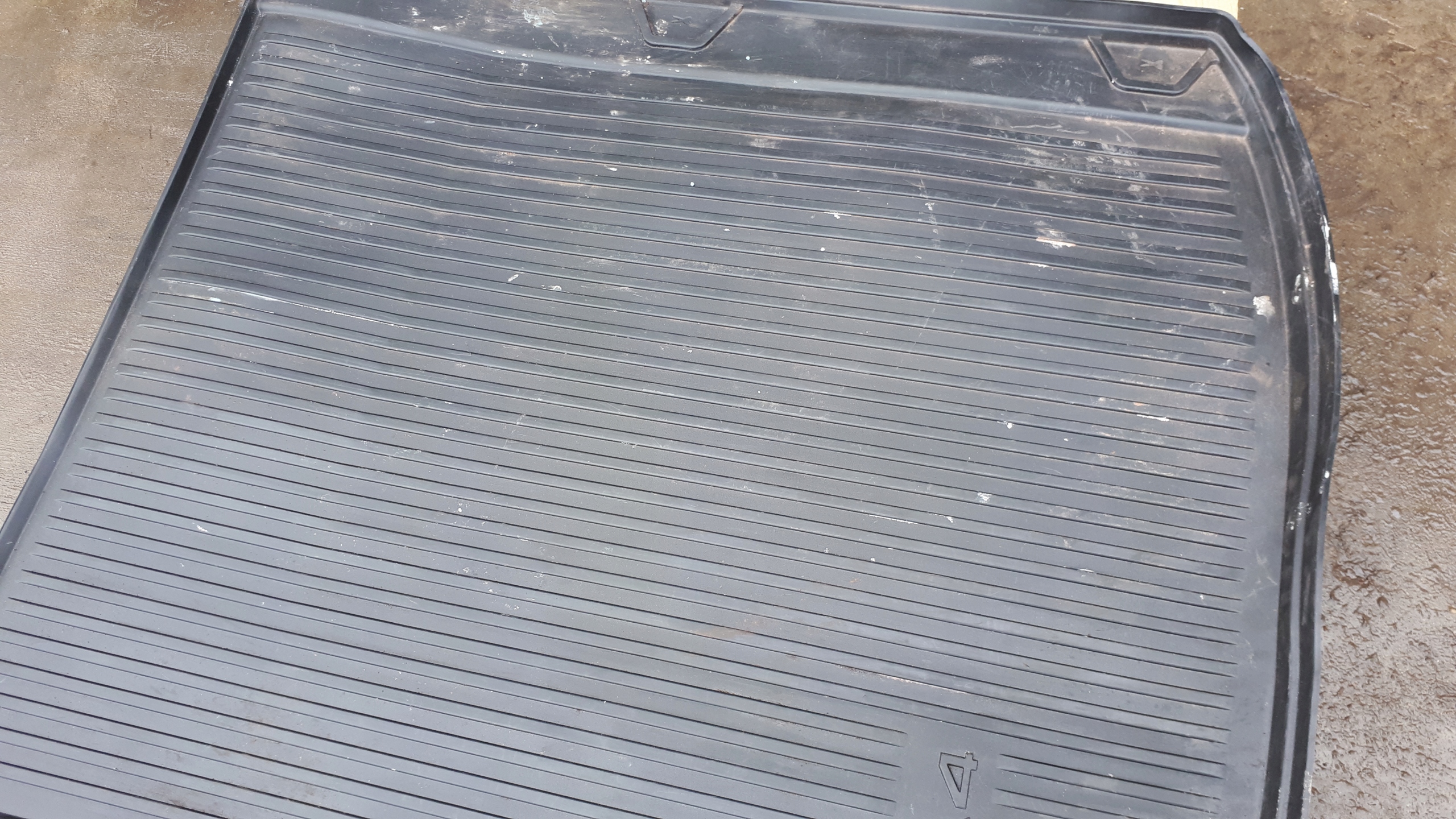 S4 B9 A4 8W boot mat rubber sedan 8W5061180