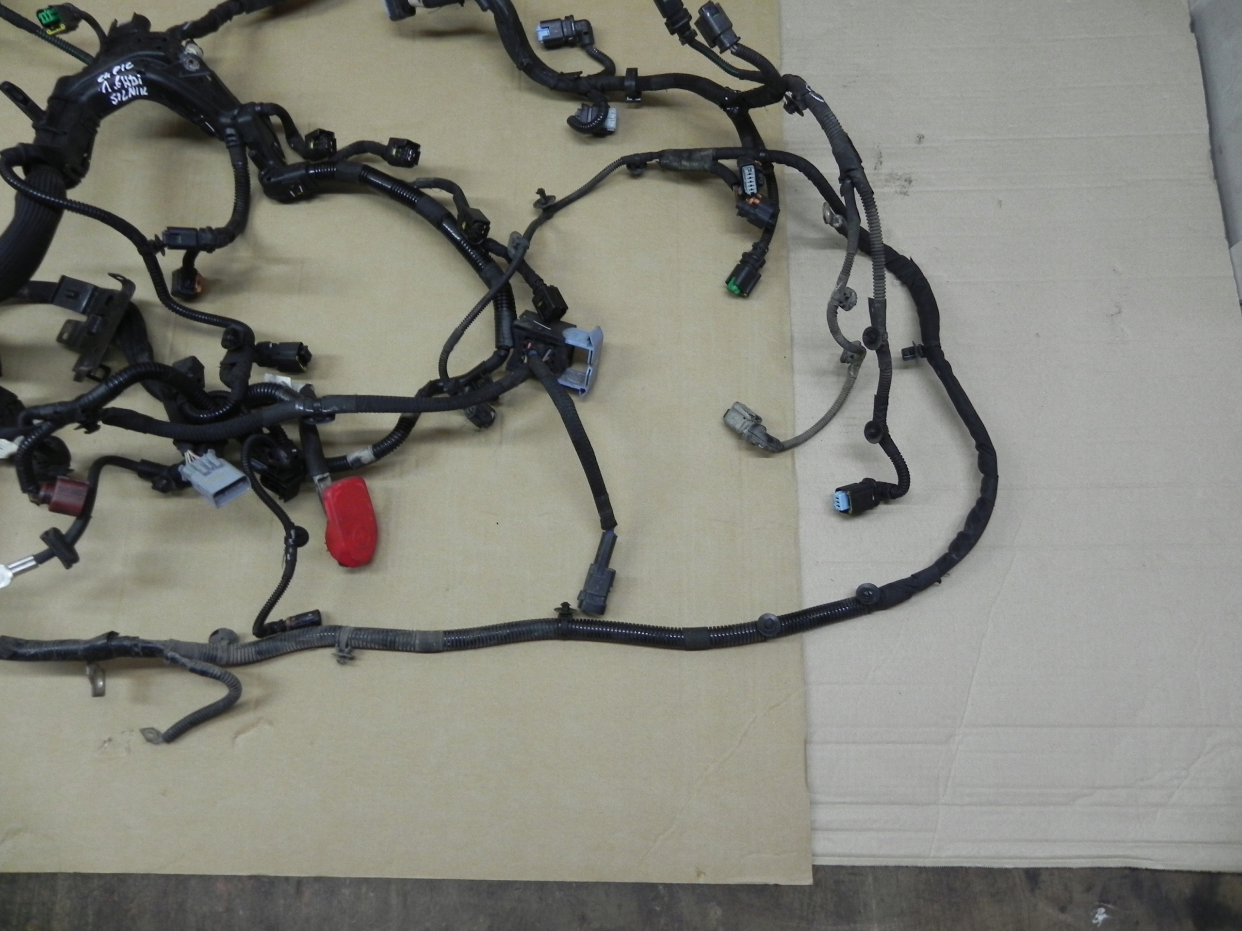 CITROEN C4 PICASSO II 1.6 E-HDI bundle motor wiring 9804154380