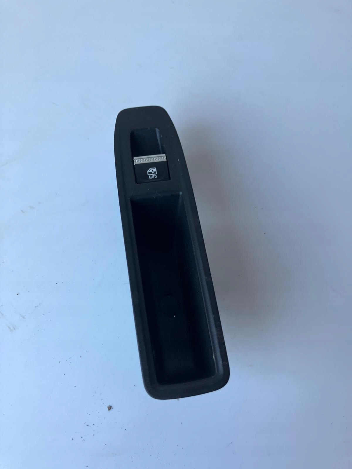 window control switch left rear part MEGANE V E-TECH 254201060R
