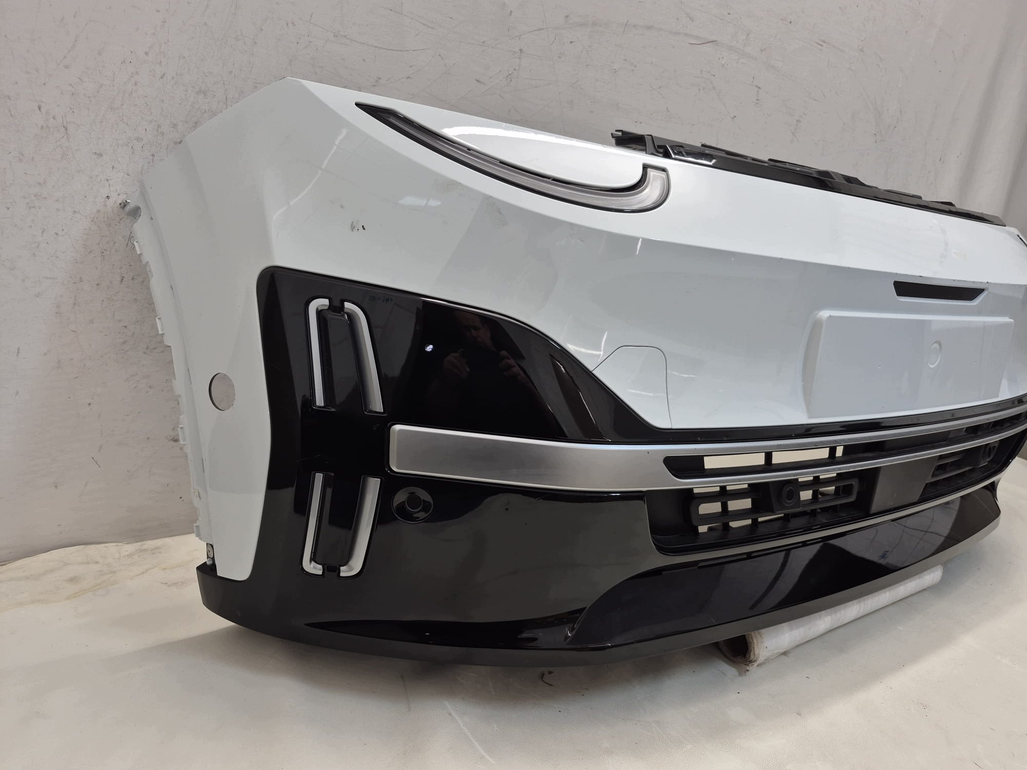 NISSAN MICRA K15 E-TECH VI 25- bumper front front PDC 8037040