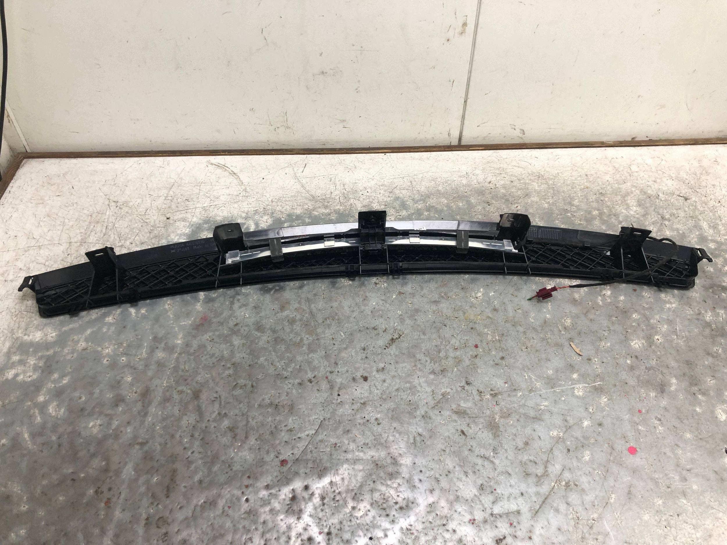 moulding third light STOP MERCEDES W204 sedan A2046830130