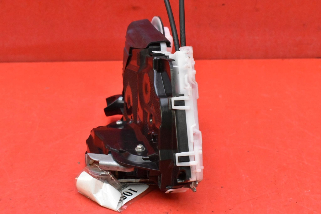lock door right front front EU M73-19450 TOYOTA YARIS 4 IV 5D HB 20