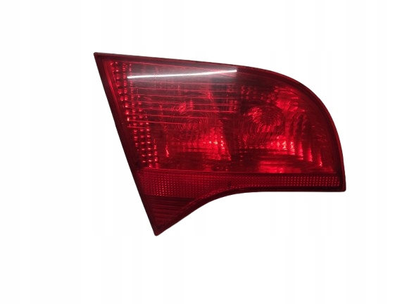 AUDI A4 B7 04- KOMBI LAMPA LEWA TYŁ W KLAPĘ 8E9945093