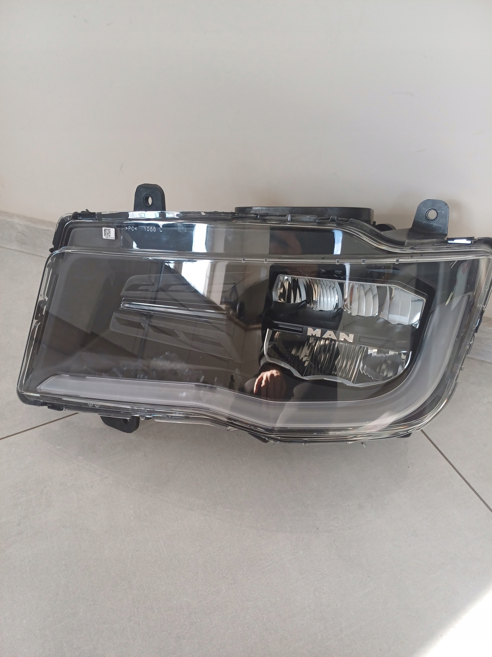 light left front front MAN TGX, TGS ,TGM FULLLED 8125101-6821