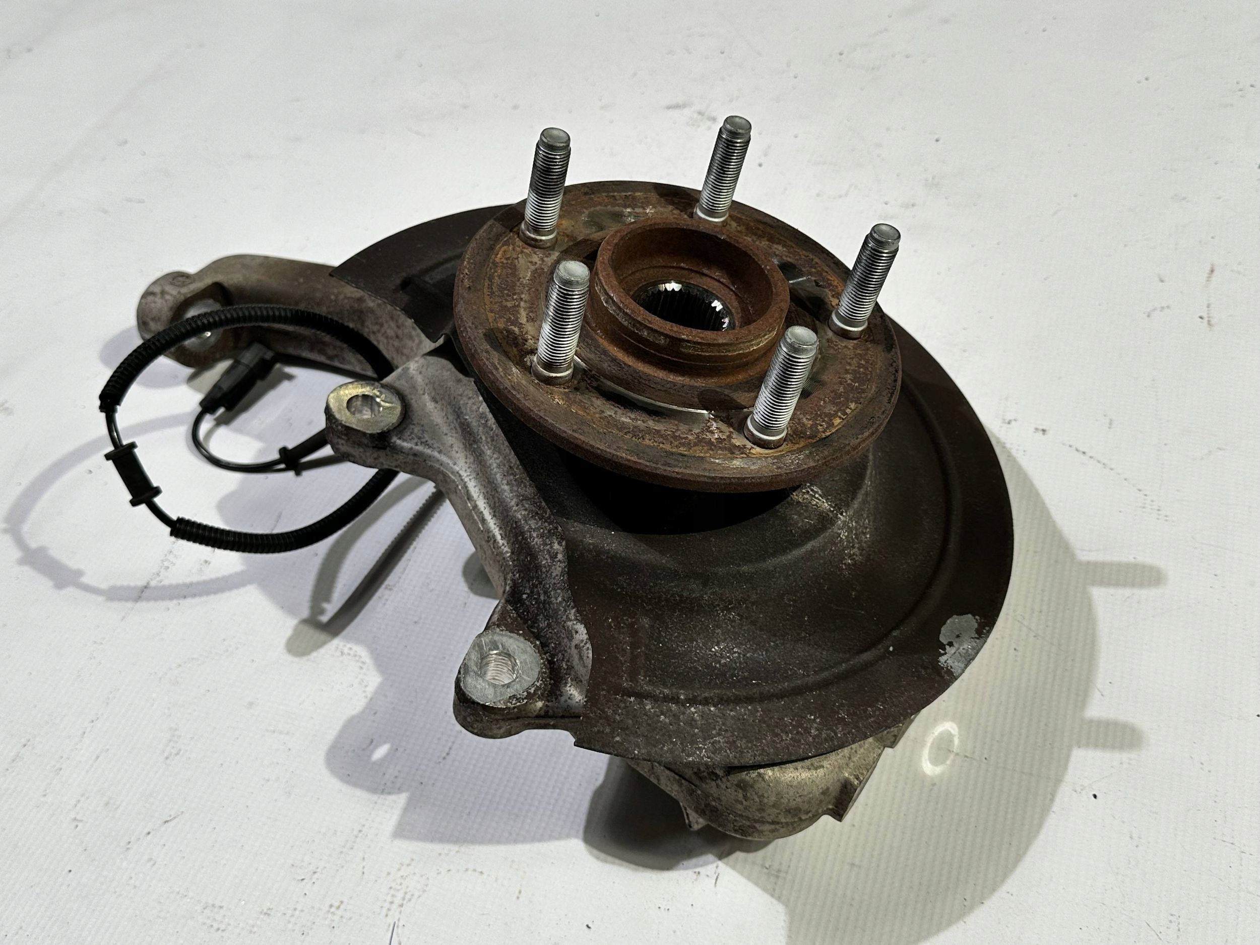 swing of the pivot wheels front front right Dodge RAM 1500 2013+