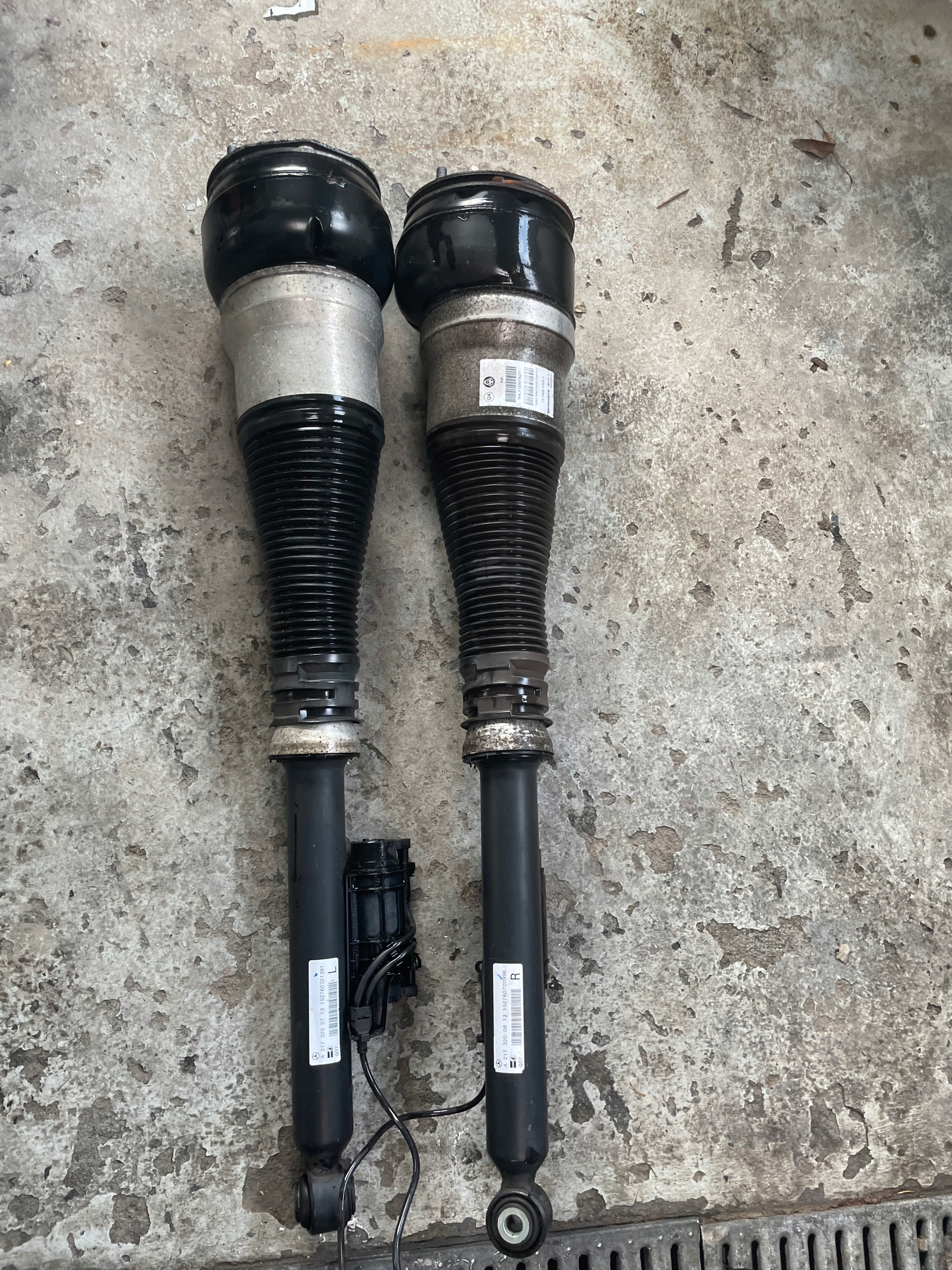 MERCEDES W 217 W 222 AMORTYZATOR TYŁ AIRMATIC