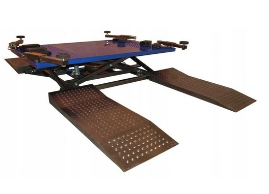 TP0023 TECHWAR ПОЛЬСКИЙ НОЖНИЧНЫЙ ПОДЪЕМНИК