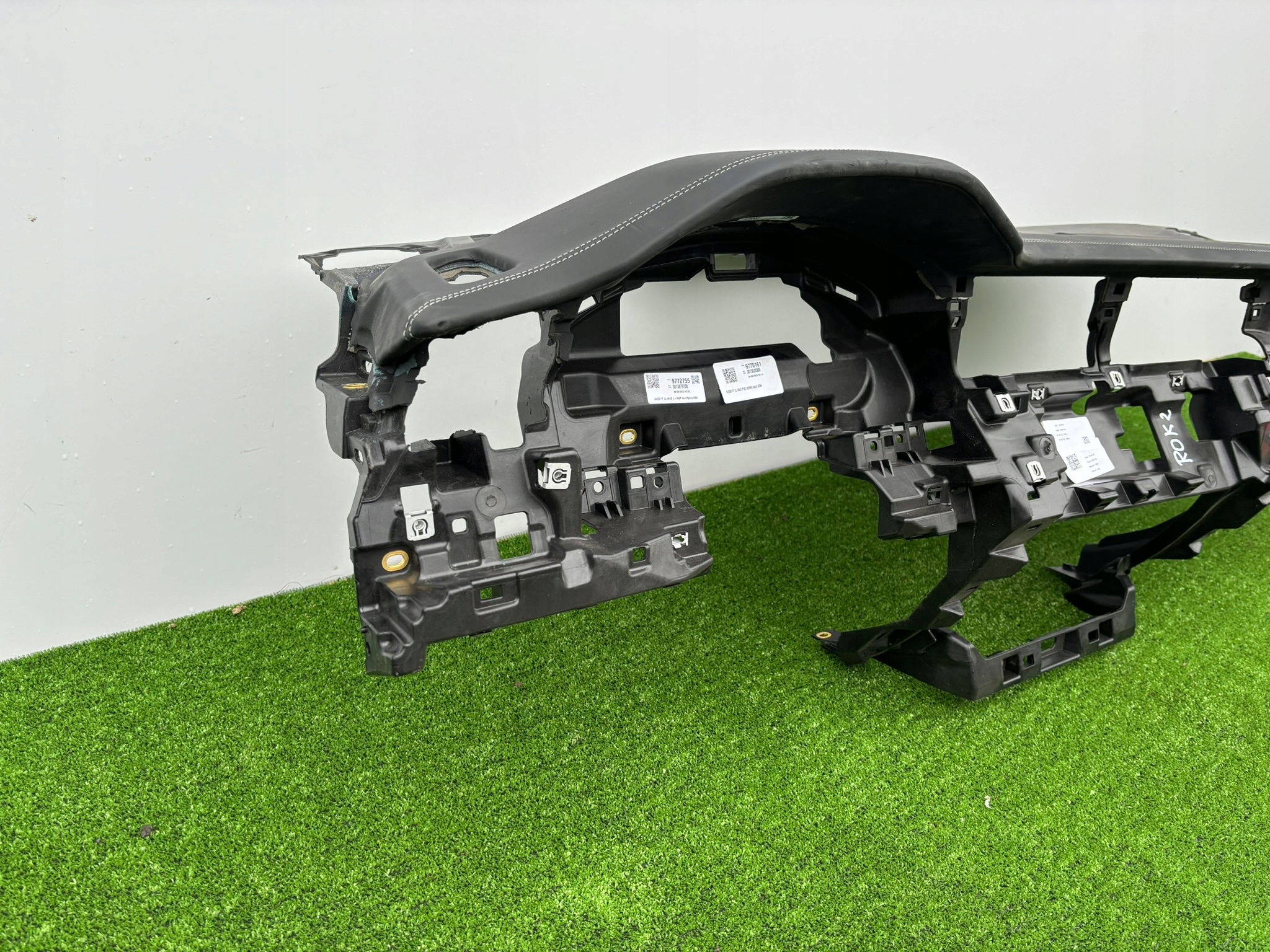 AUDI Q8 4M8 originál console dashboard cockpit 4M8857033 ROK2