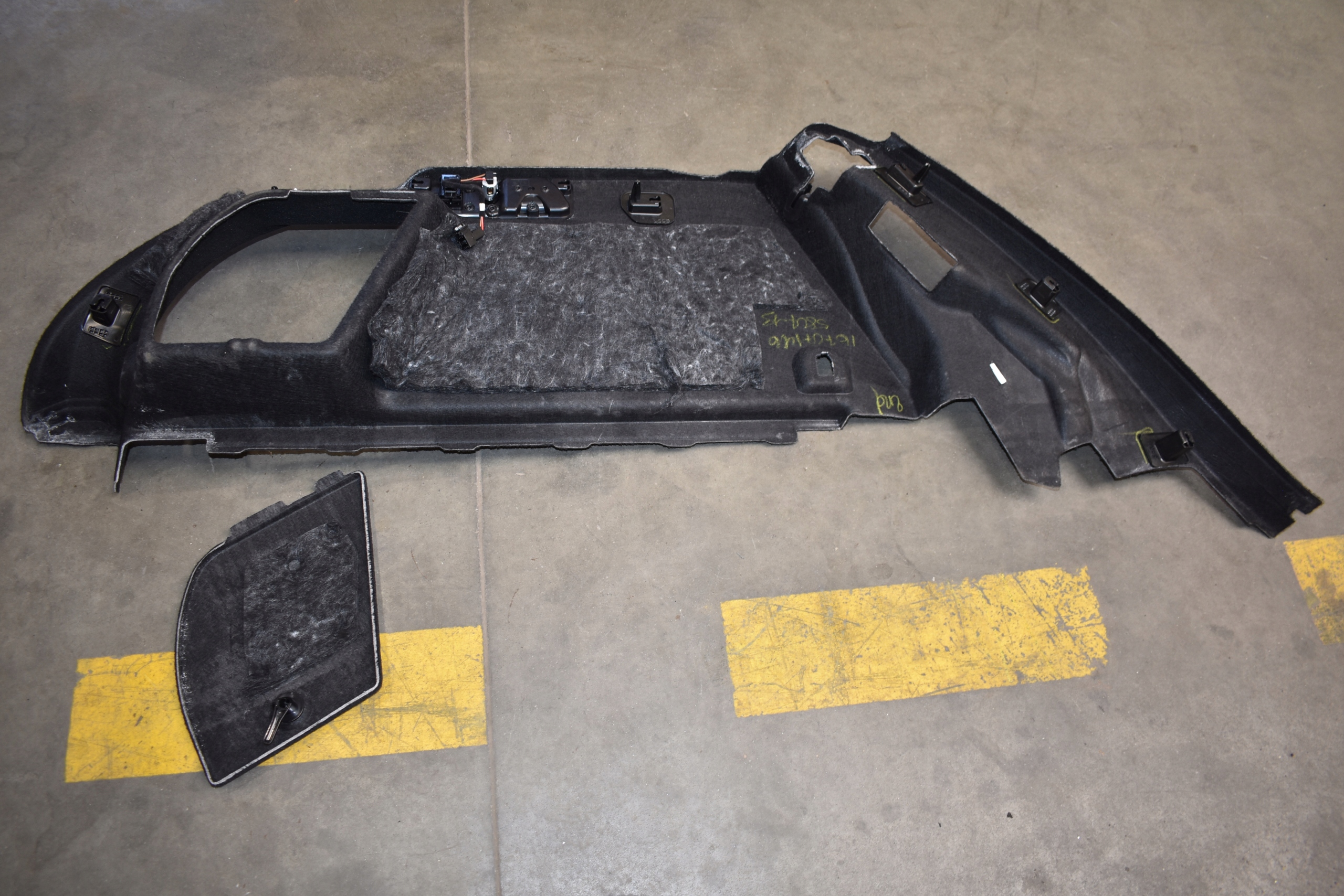 IDEALNY boot upholstery right MERCEDES W167 COUPE 1