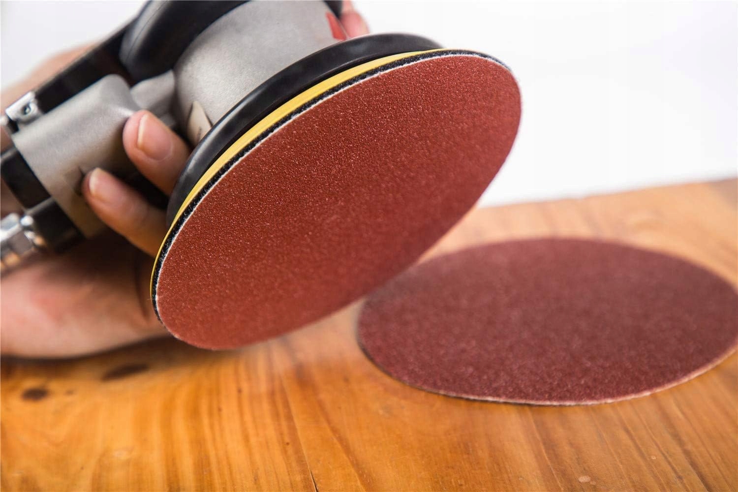 50x KRĄŻKI ŚCIERNE PAPIER ŚCIERNY 125mm SAMOPRZYLEPNE NA DYSK NA RZEP P240 Marka Geko