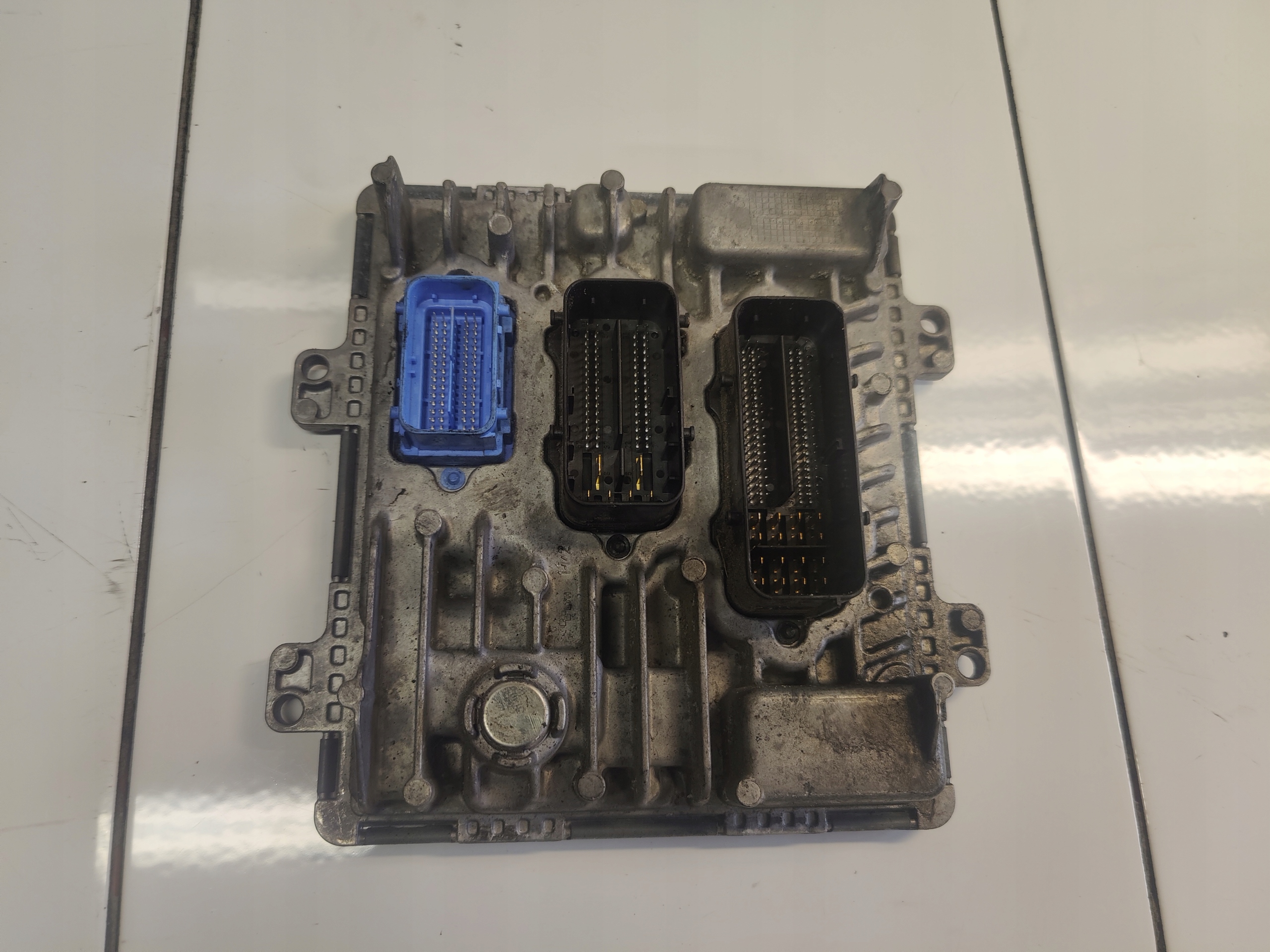 OPEL ZAFIRA B 2.0CDTI B20DTH computer control unit of the engine 55494205