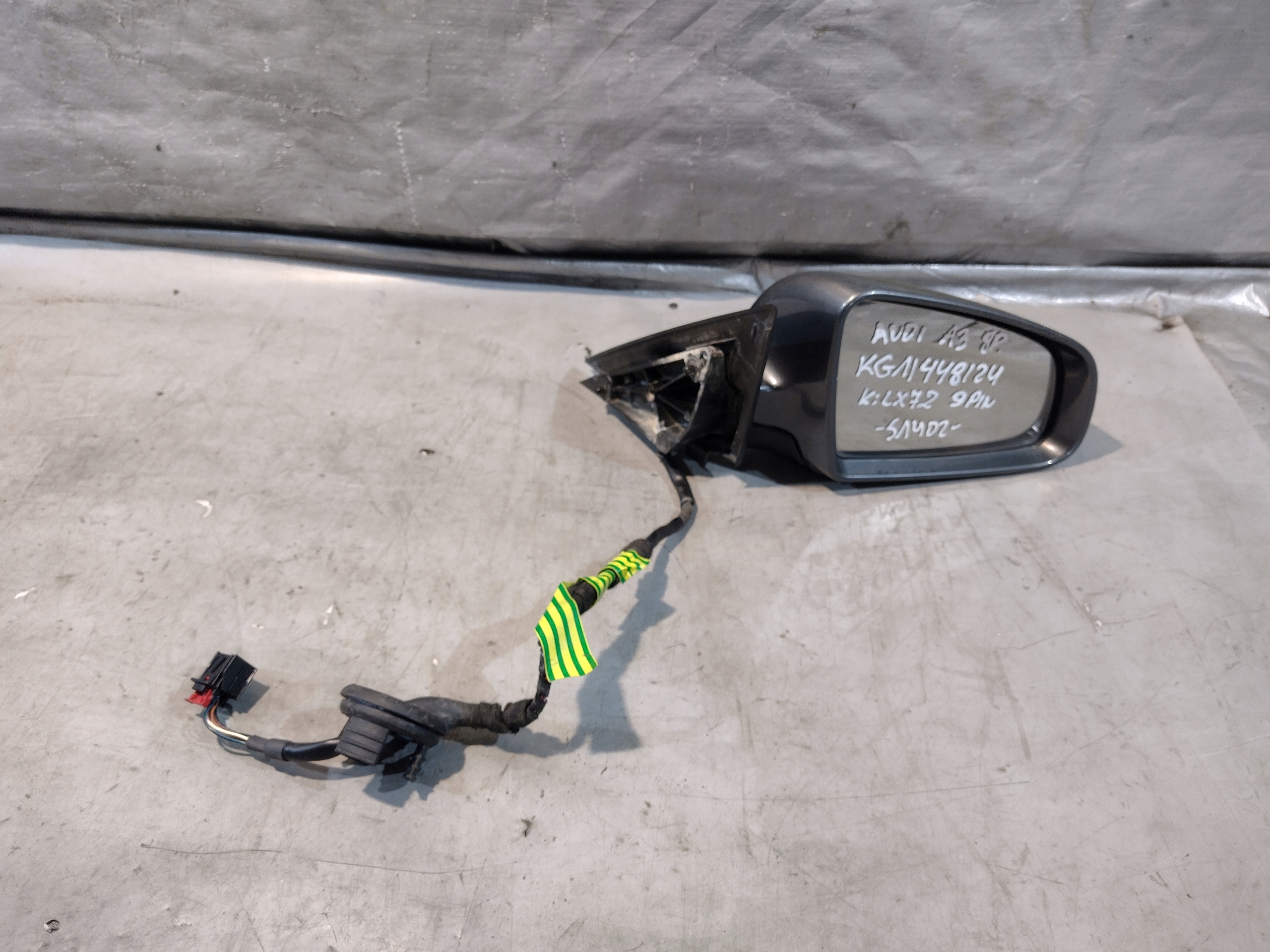 mirror right Audi A3 8P 9PIN k: LX7Z