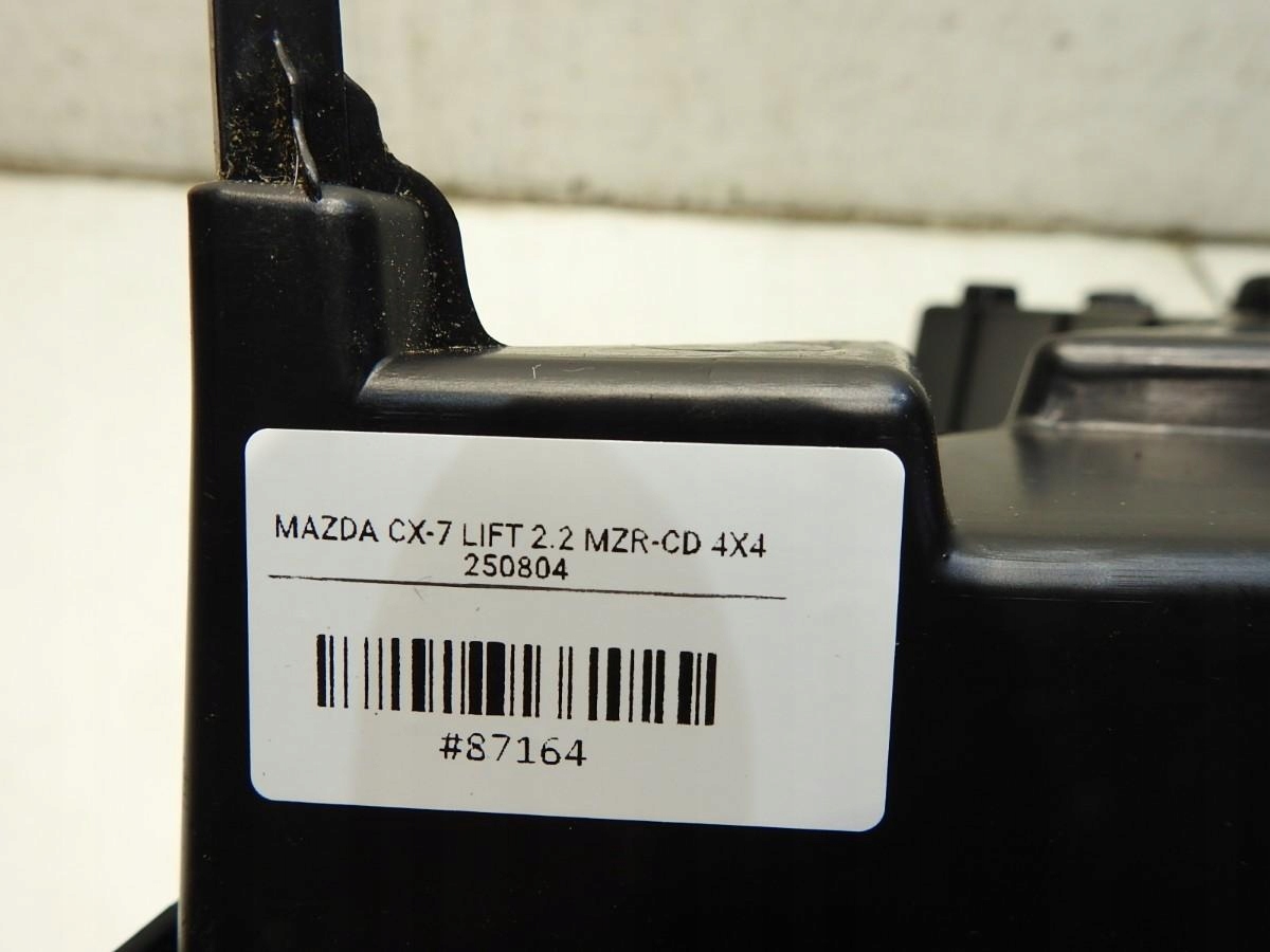 вклад багажника левый mazda