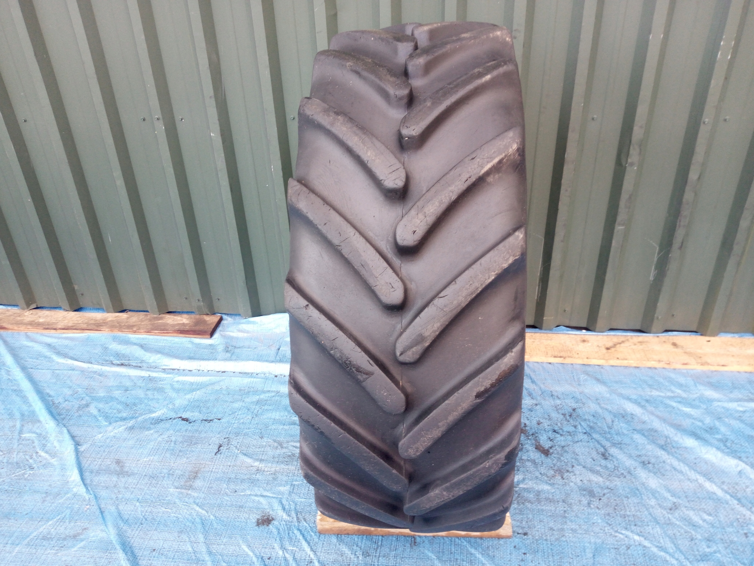 ШИНИ MICHELIN 440/65-R 28 MULTI BIB