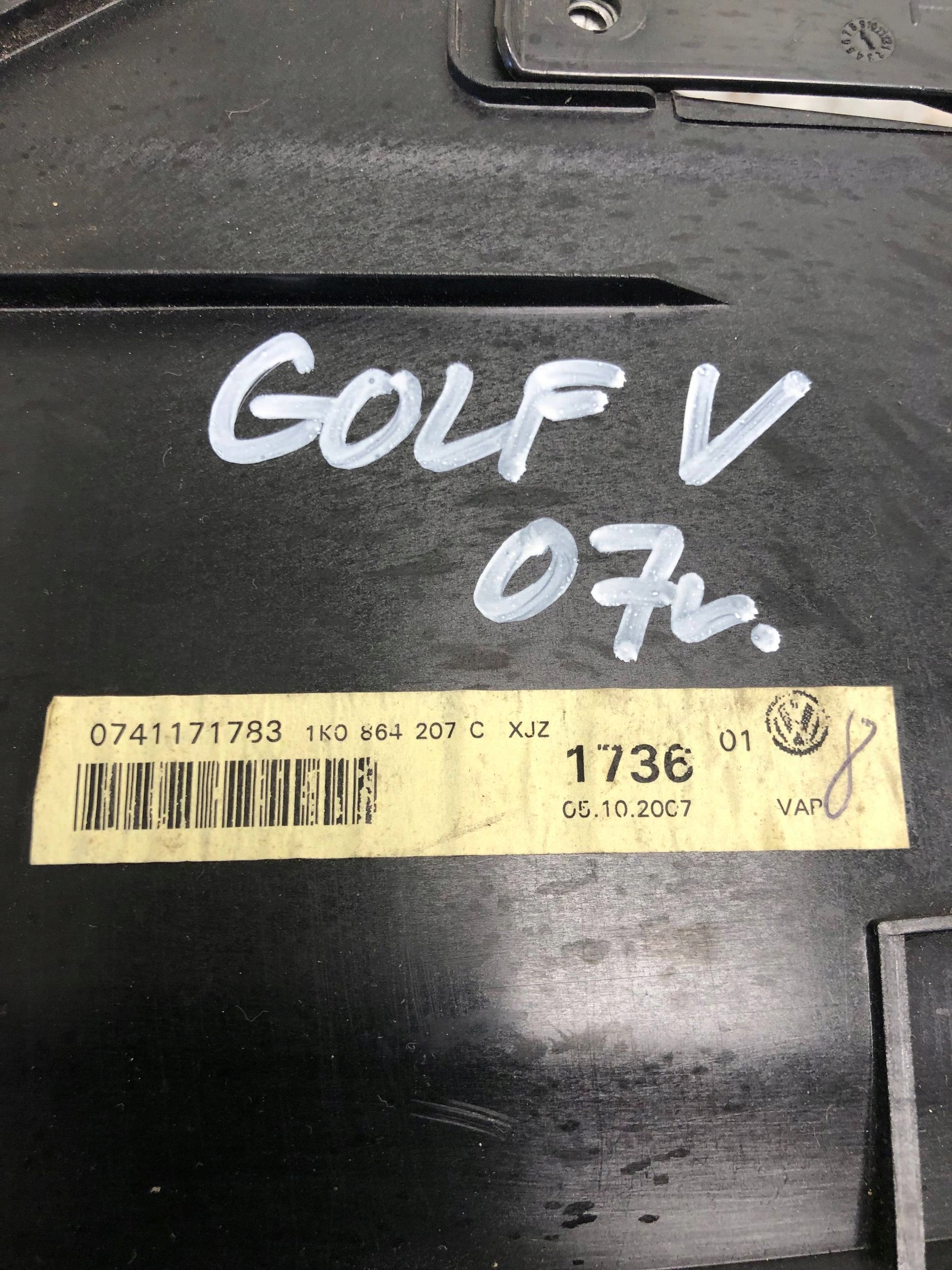 TUNEL bracciolo WELUR VW GOLF V 1K0864207C