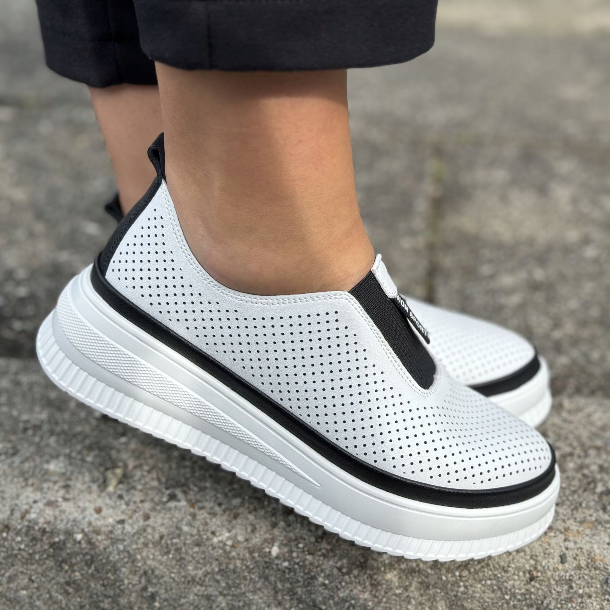 Dámské polobotky Artiker 54C1704 Bílo Černé 37, Bílá