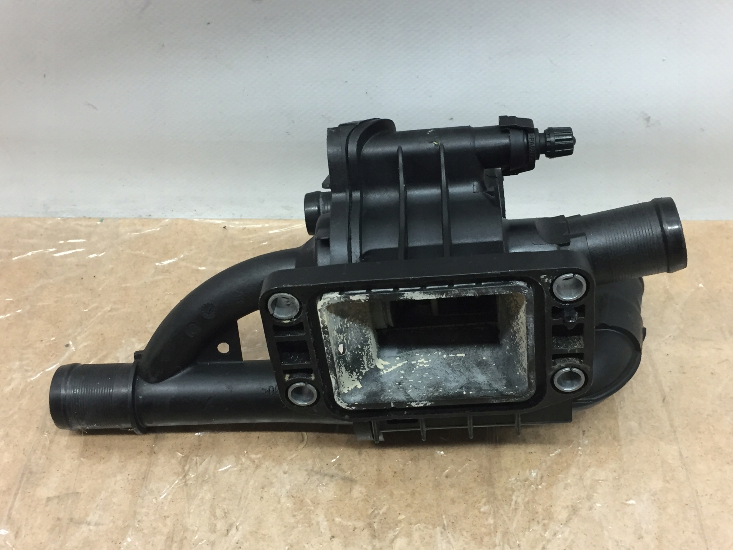 C-MAX II 1.6 TDCI OBUDOWA TERMOSTATU EAN (GTIN) 5905232076029