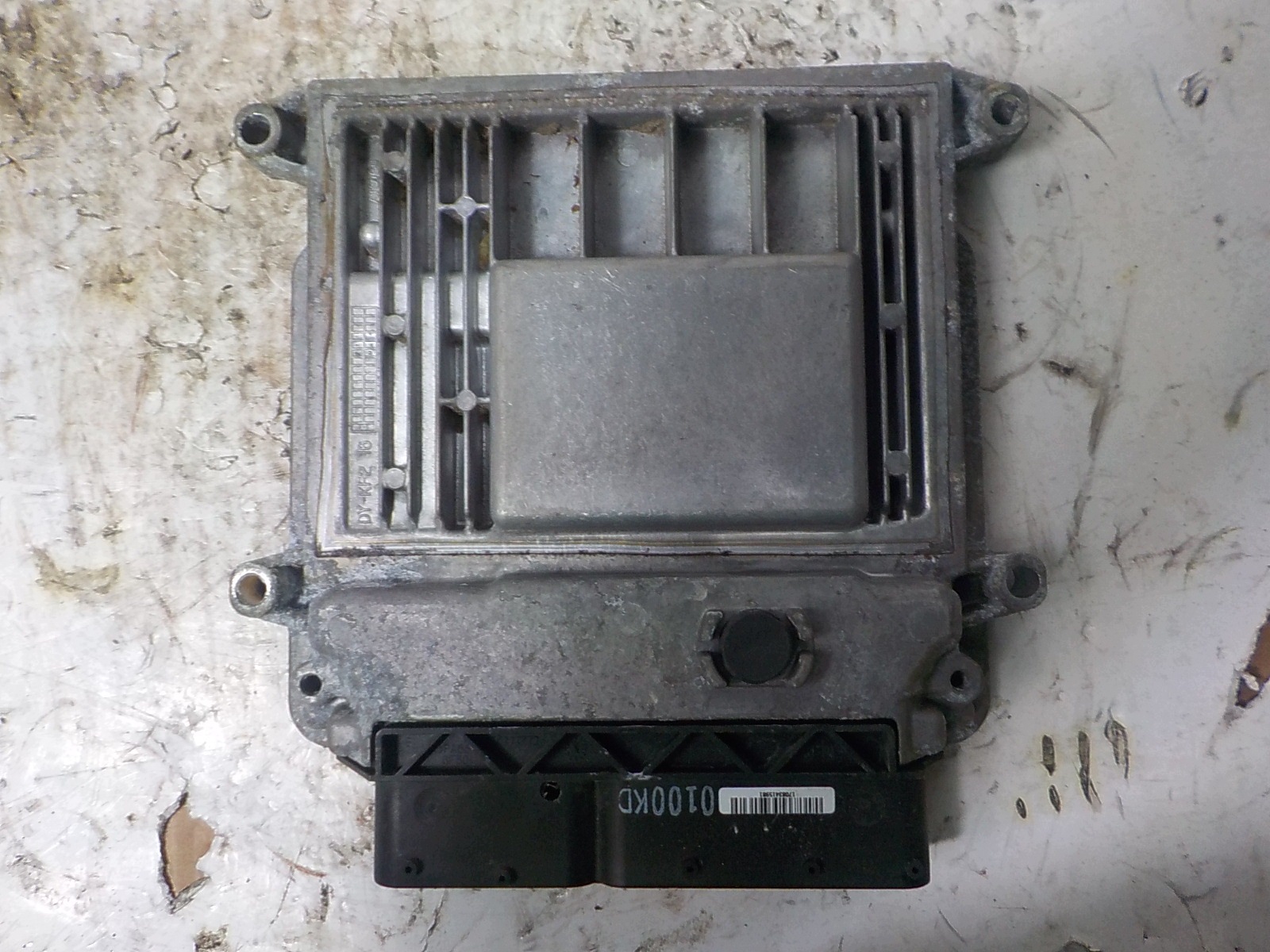 KIA CARENS II computer control unit 9001040100KD 39116-2B040
