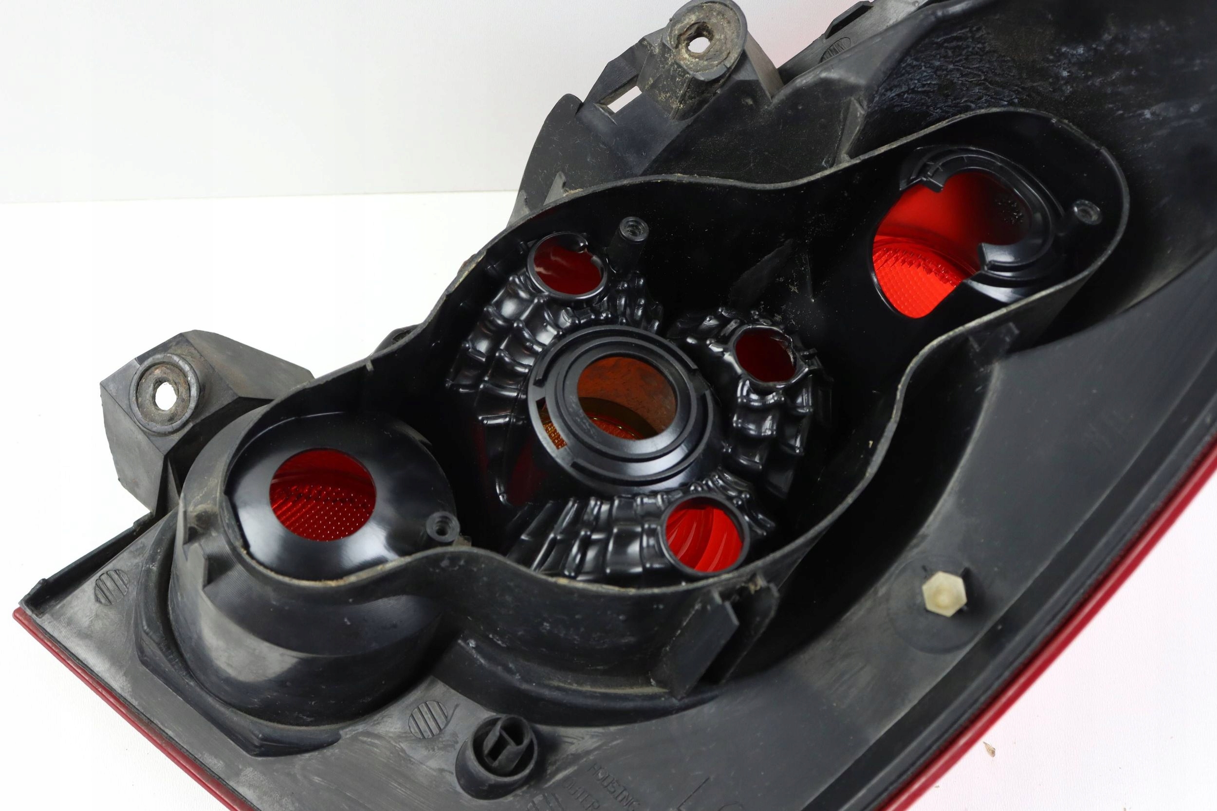 NISSAN PRIMERA P12 HB HATCHBACK light left rear part rear EUROPA