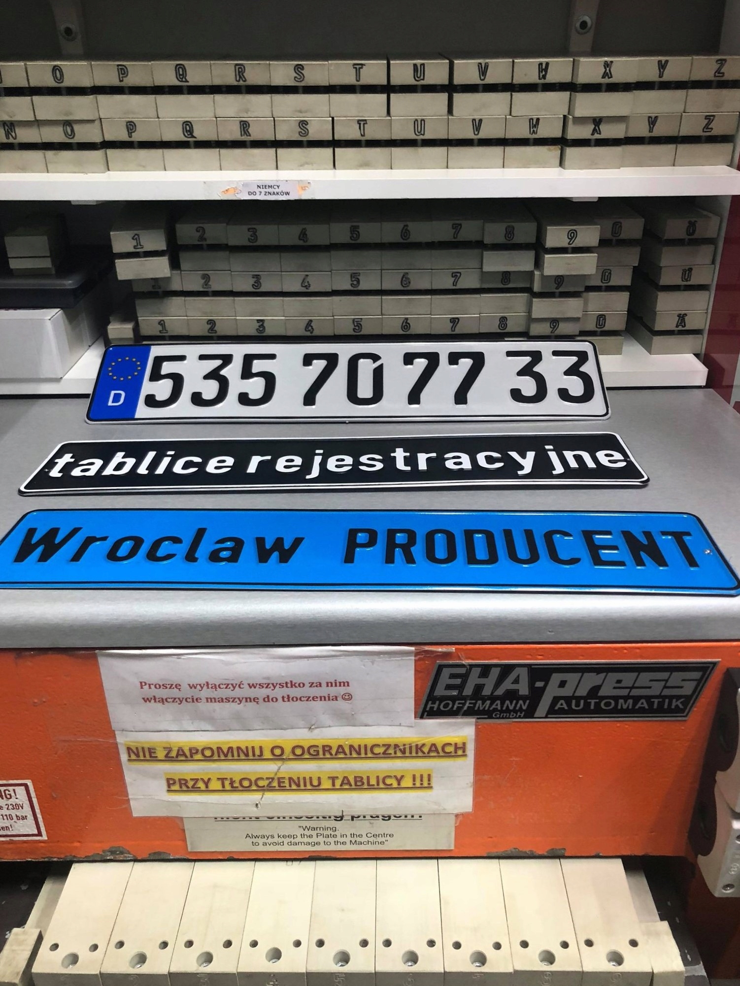 Tablice rejestracyjne Szwajcarskie + Naklejki Producent inny