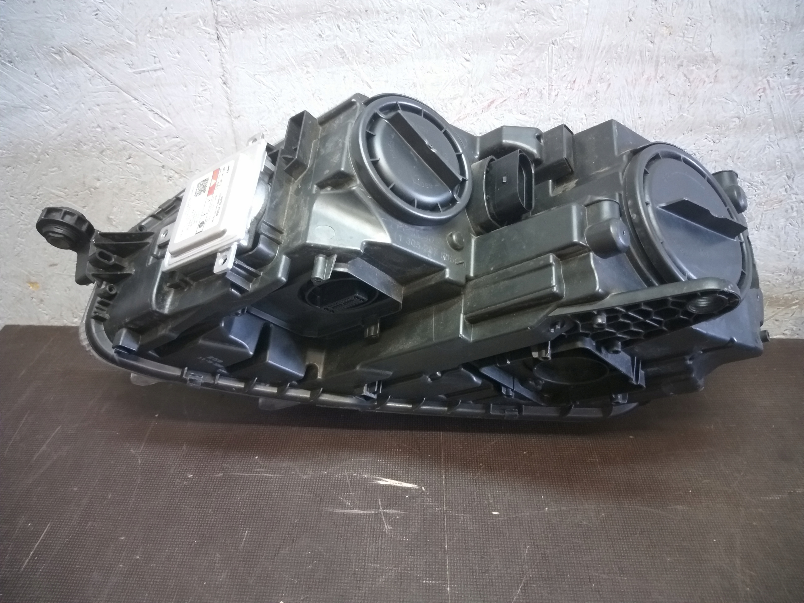 LAMPA LAMPY PRZÓD SKODA OCTAVIA III 3 XENON 5E1941 Numer katalogowy części 5E1941016A 5E1941015A