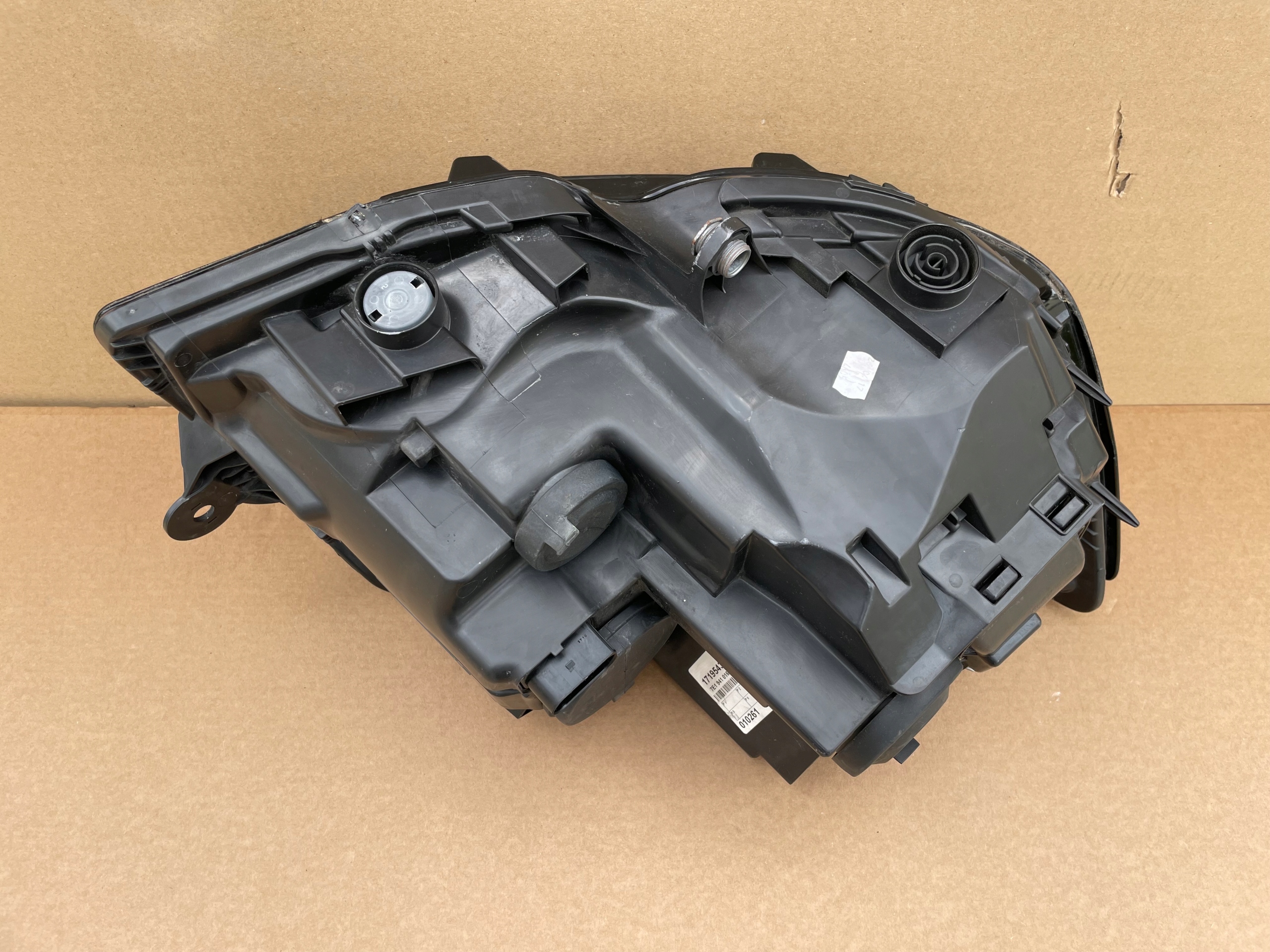 light VW T6 MULTIVAN 7E1941015AC front left as new original complete