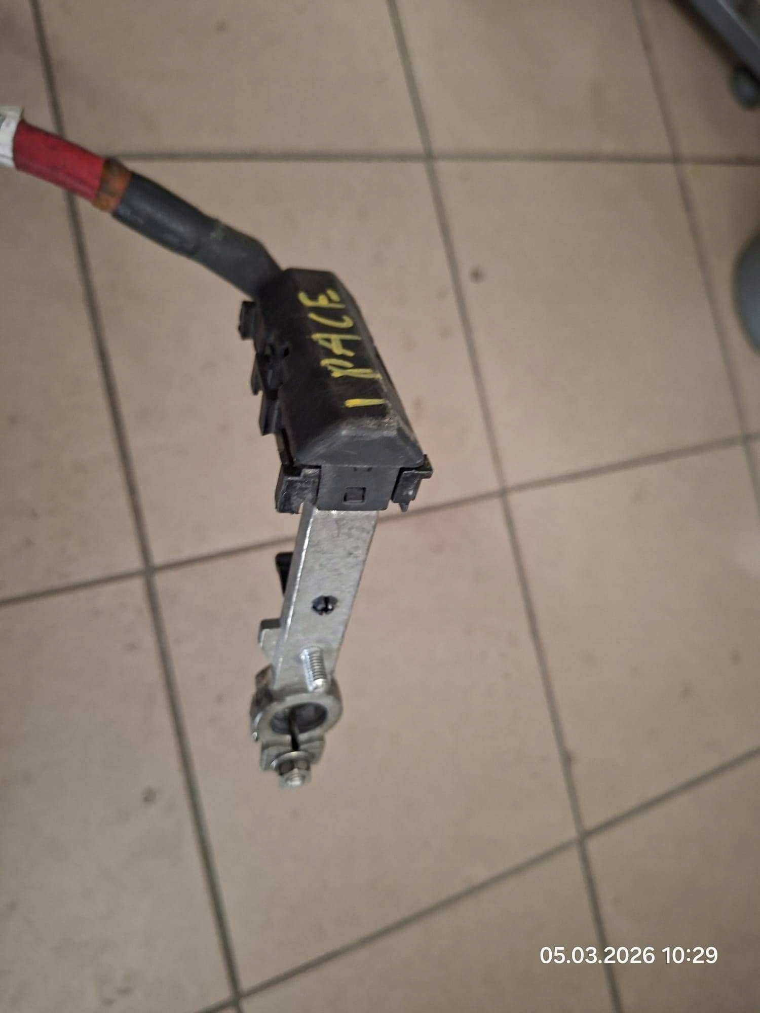 terminal plus Jaguar and-Pace J9D3-14N184-AC