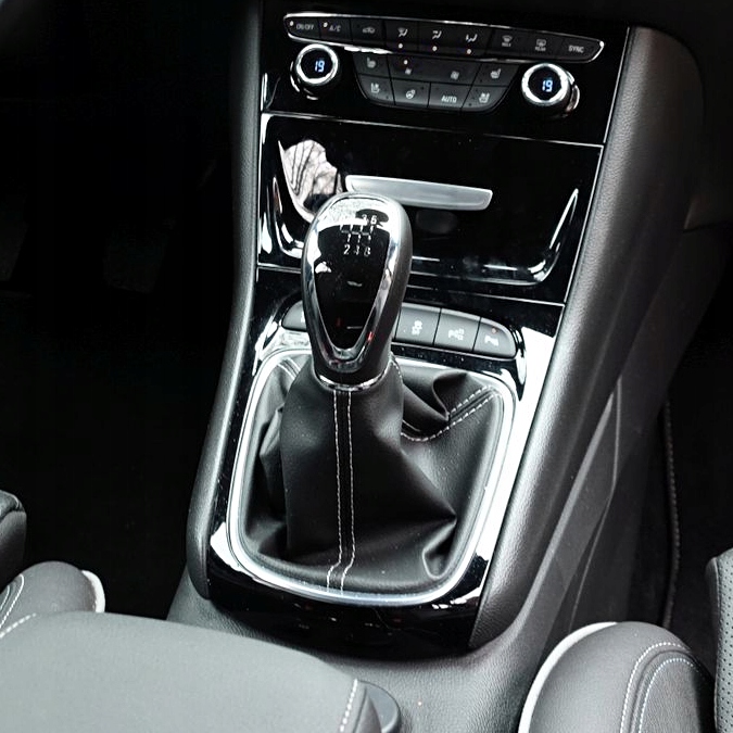 MIESZEK osłona OPEL INSIGNIA (2008-2017) AUTOMAT Numer katalogowy części AS20135-SKORA