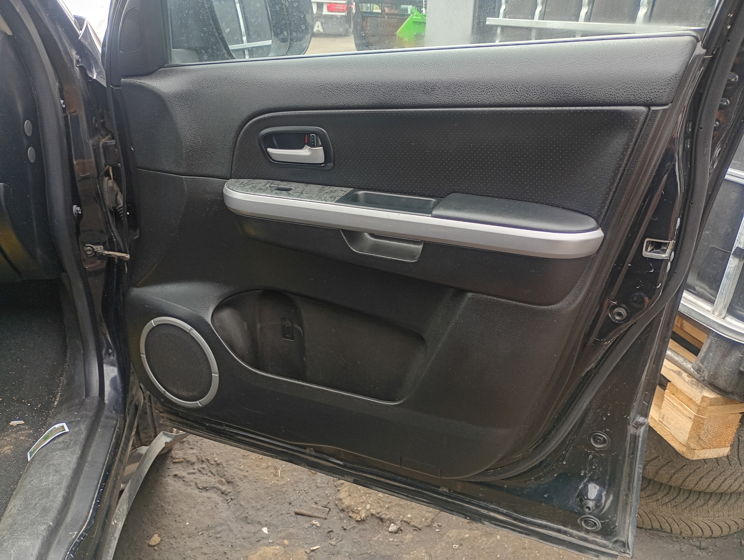 upholstery side right front Suzuki Grand Vitara 2 II 05-15